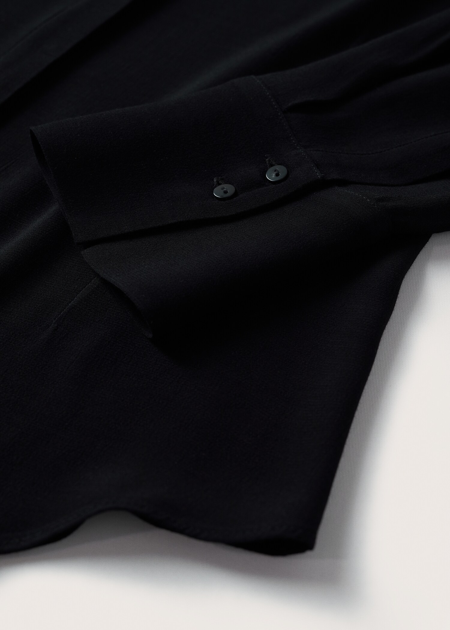 Basic fitted shirt - Details of the article 8