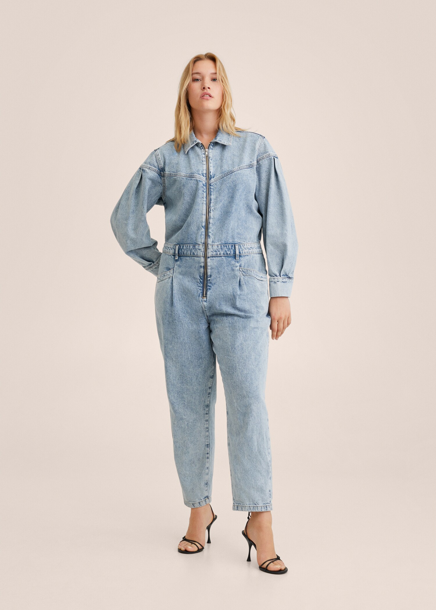 Jeans-Jumpsuit mit Reißverschluss - Detail des Artikels 5