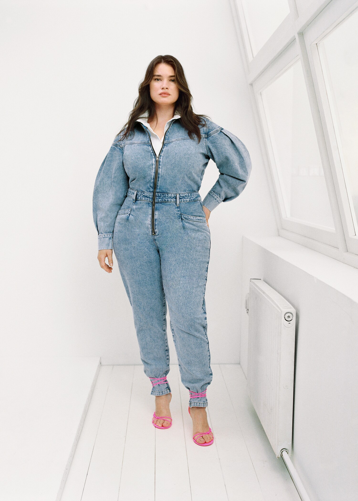 Jeans-Jumpsuit mit Reißverschluss - Detail des Artikels 6