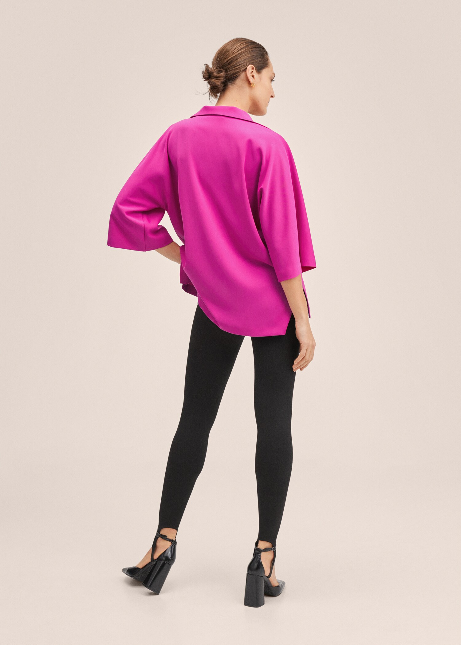 Blusa satinada oversize - Reverso del artículo