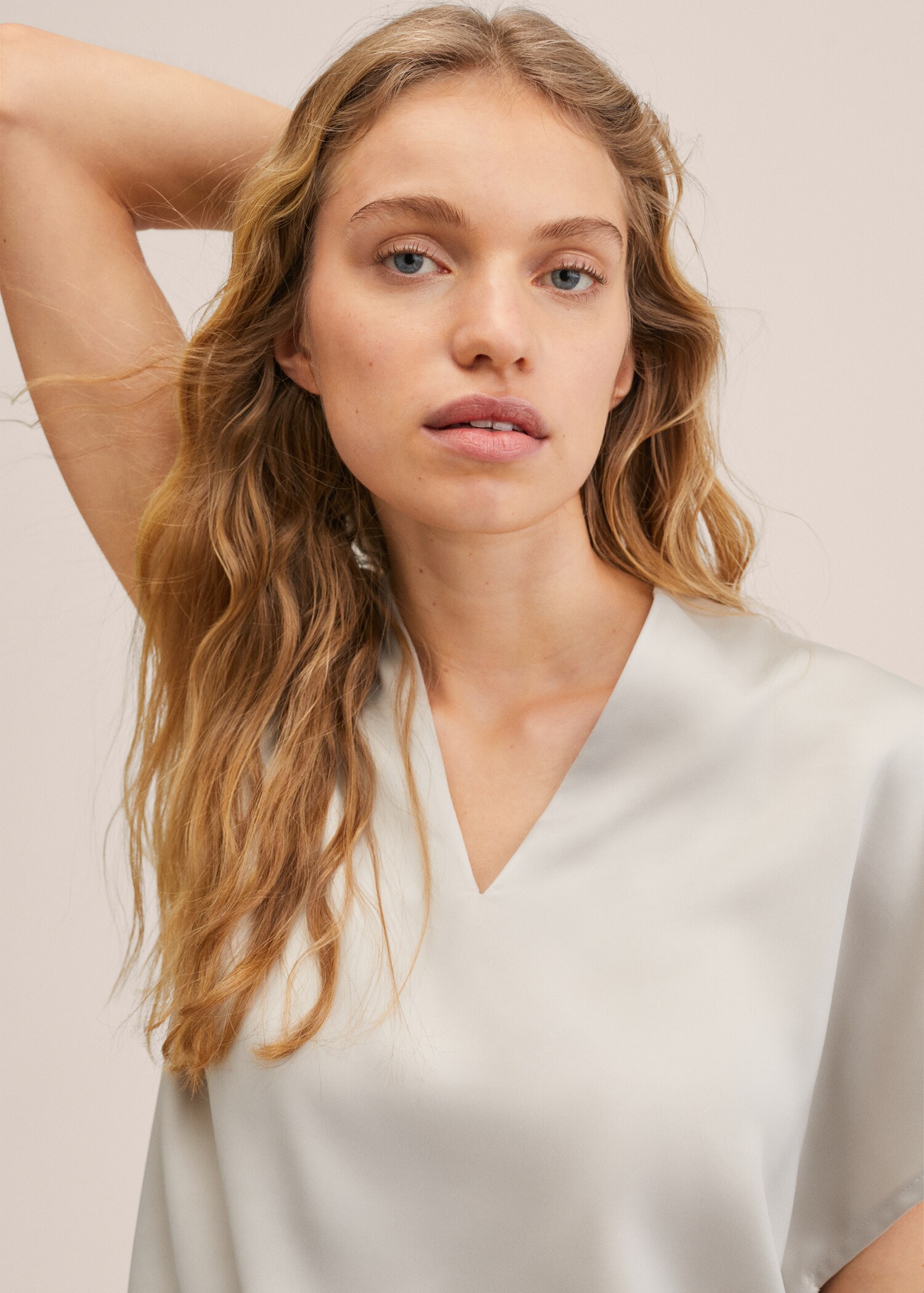 Blusa satinada oversize - Detalle del artículo 1