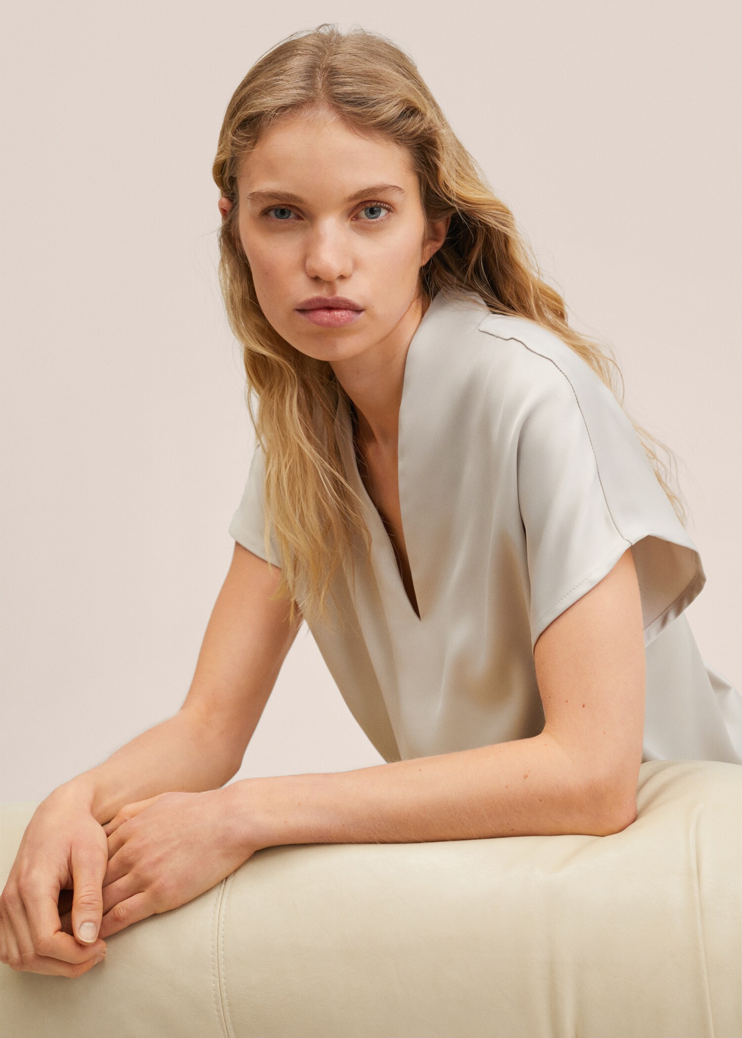 Blusa satinada oversize - Detalle del artículo 2