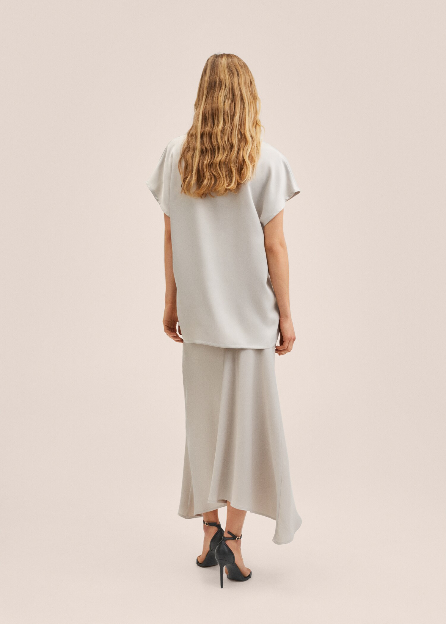 Blusa satinada oversize - Reverso del artículo