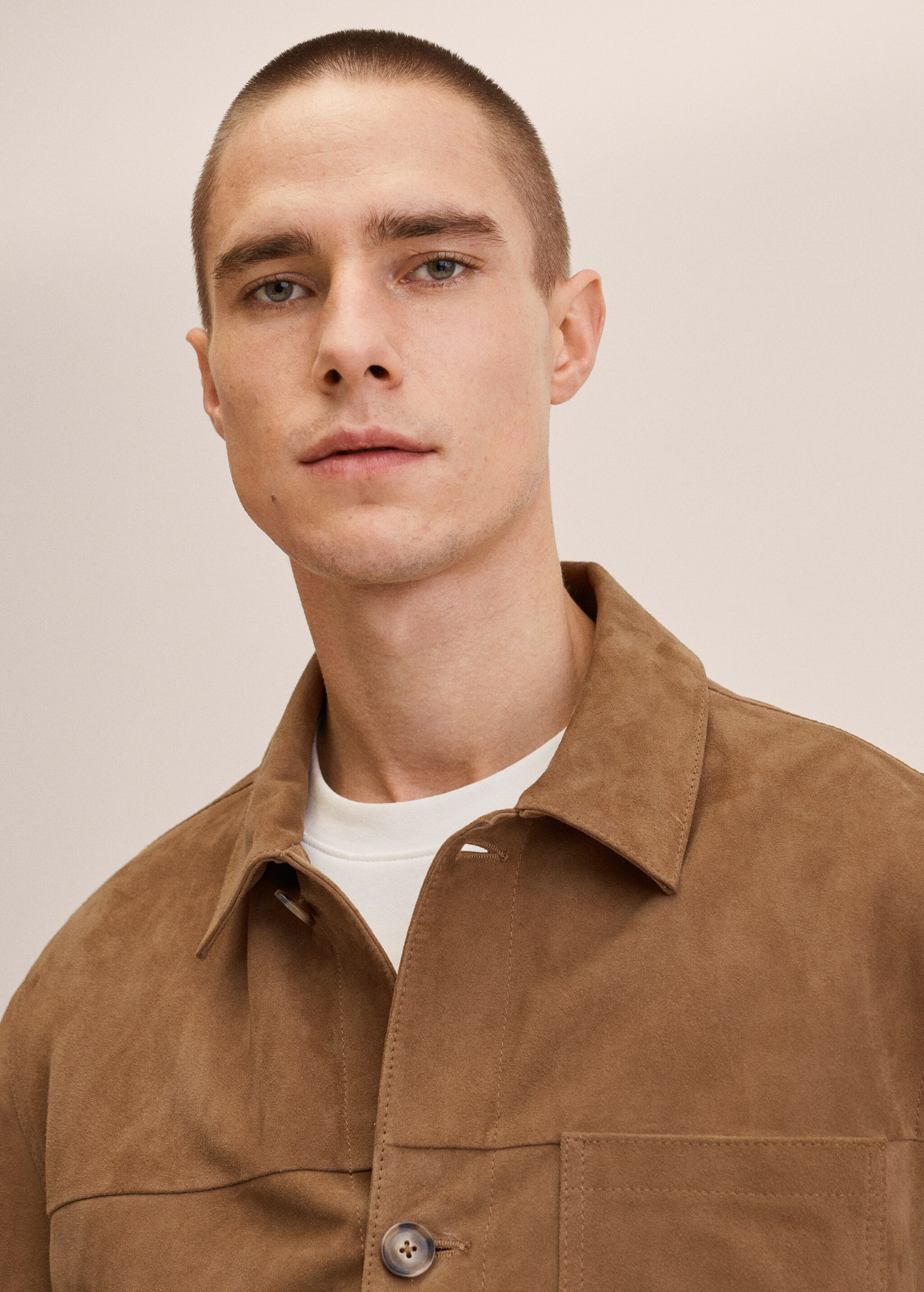 Chest-pocket suede jacket - Details of the article 1