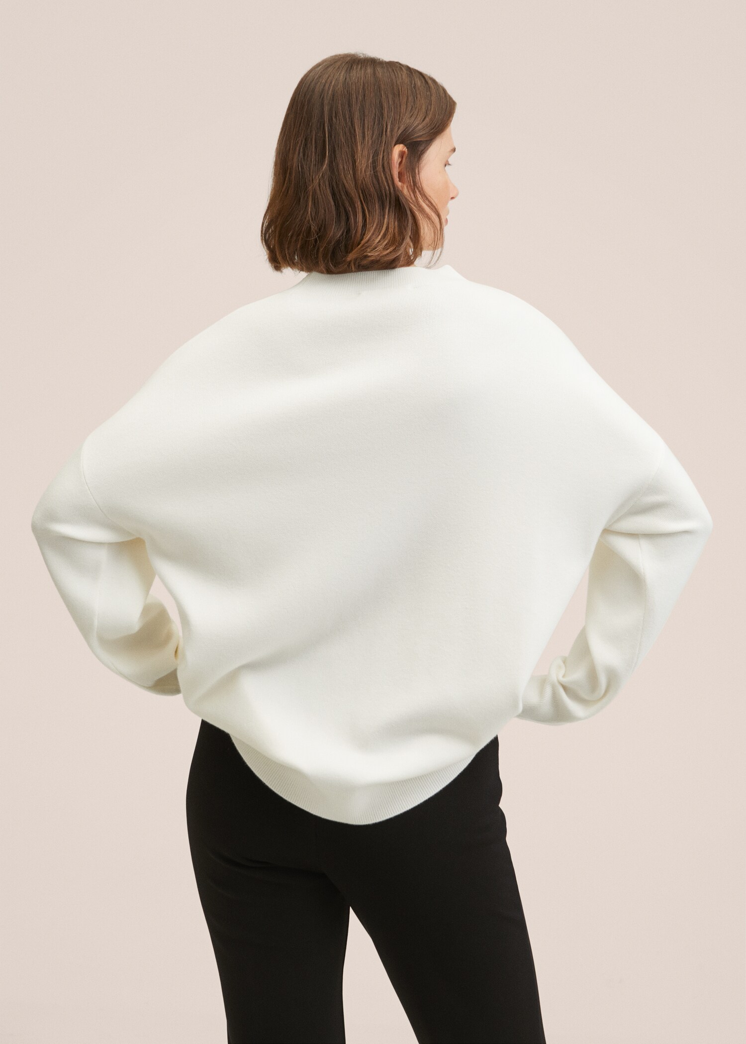 Oversize knit sweater - Reverse of the article