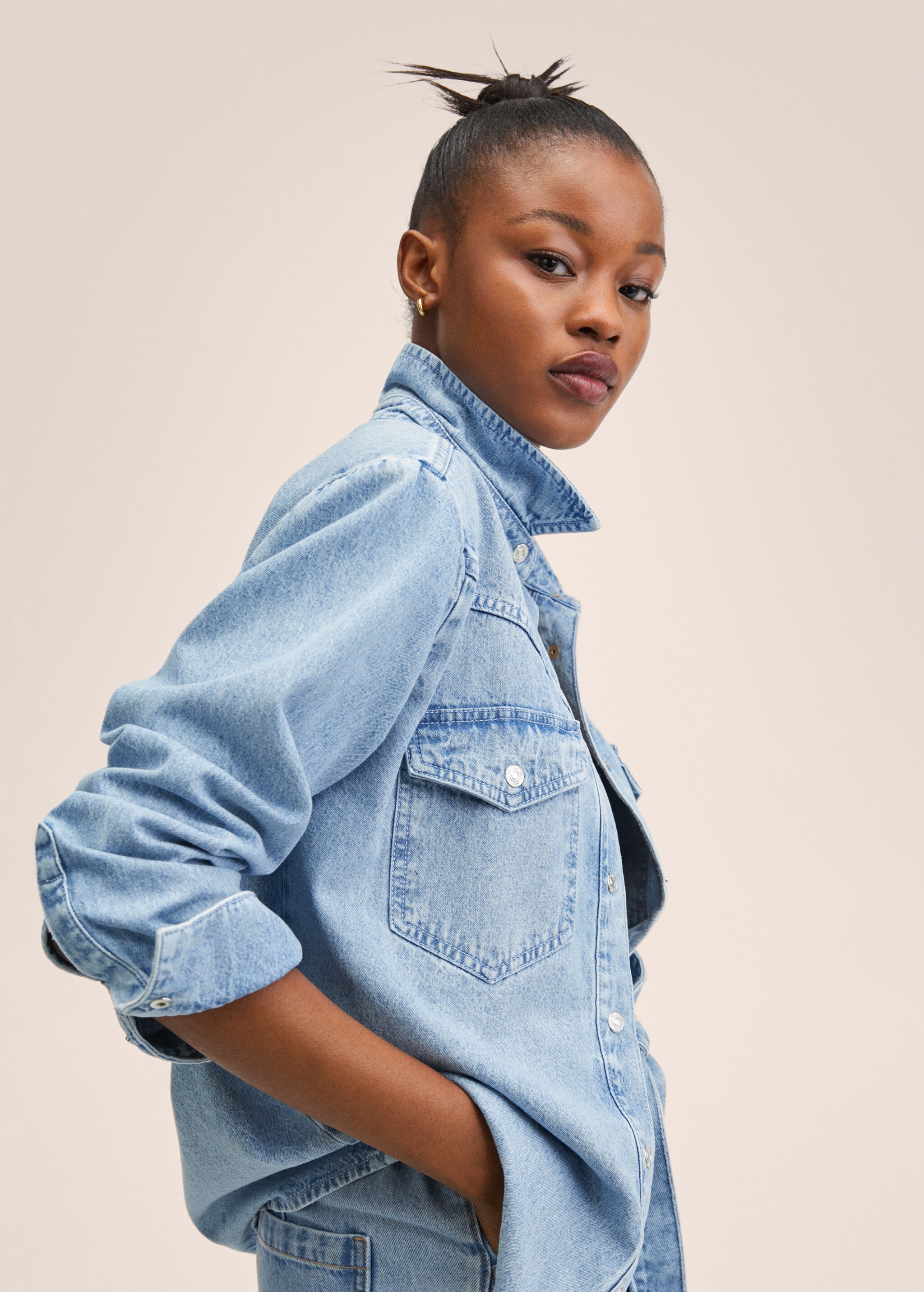 Denim shirt with shoulder pads - Details of the article 2