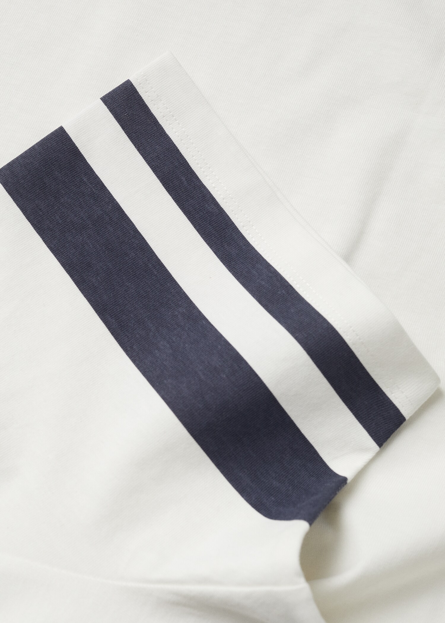 Cotton varsity t-shirt - Details of the article 8