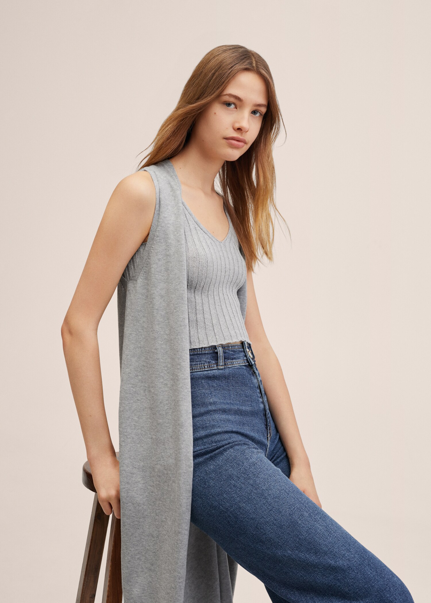 Knitted cotton gilet - Details of the article 1