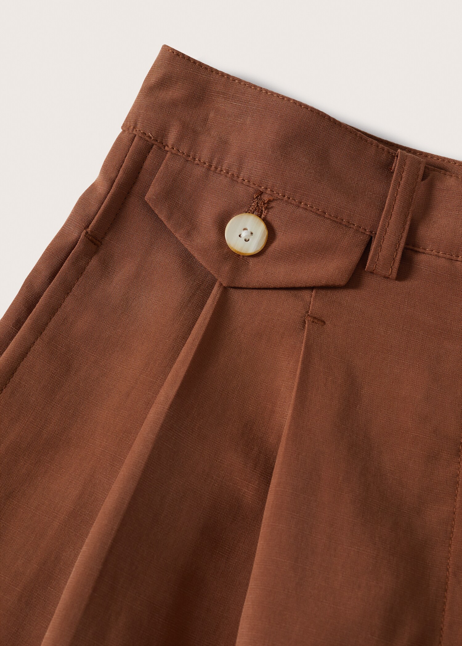 Lyocell shorts with buttons - Details of the article 8