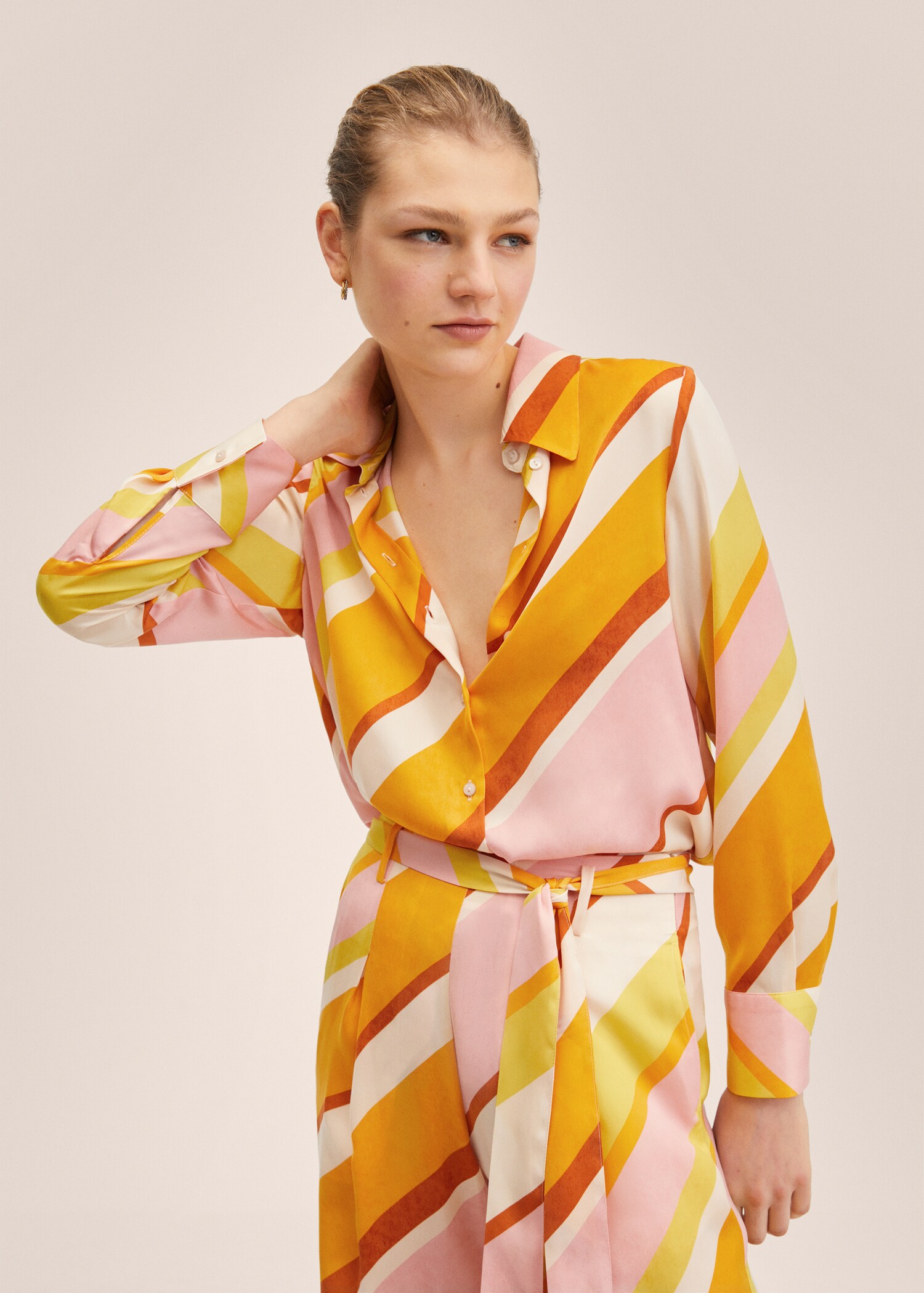 Camisa oversize estampada - Plano medio