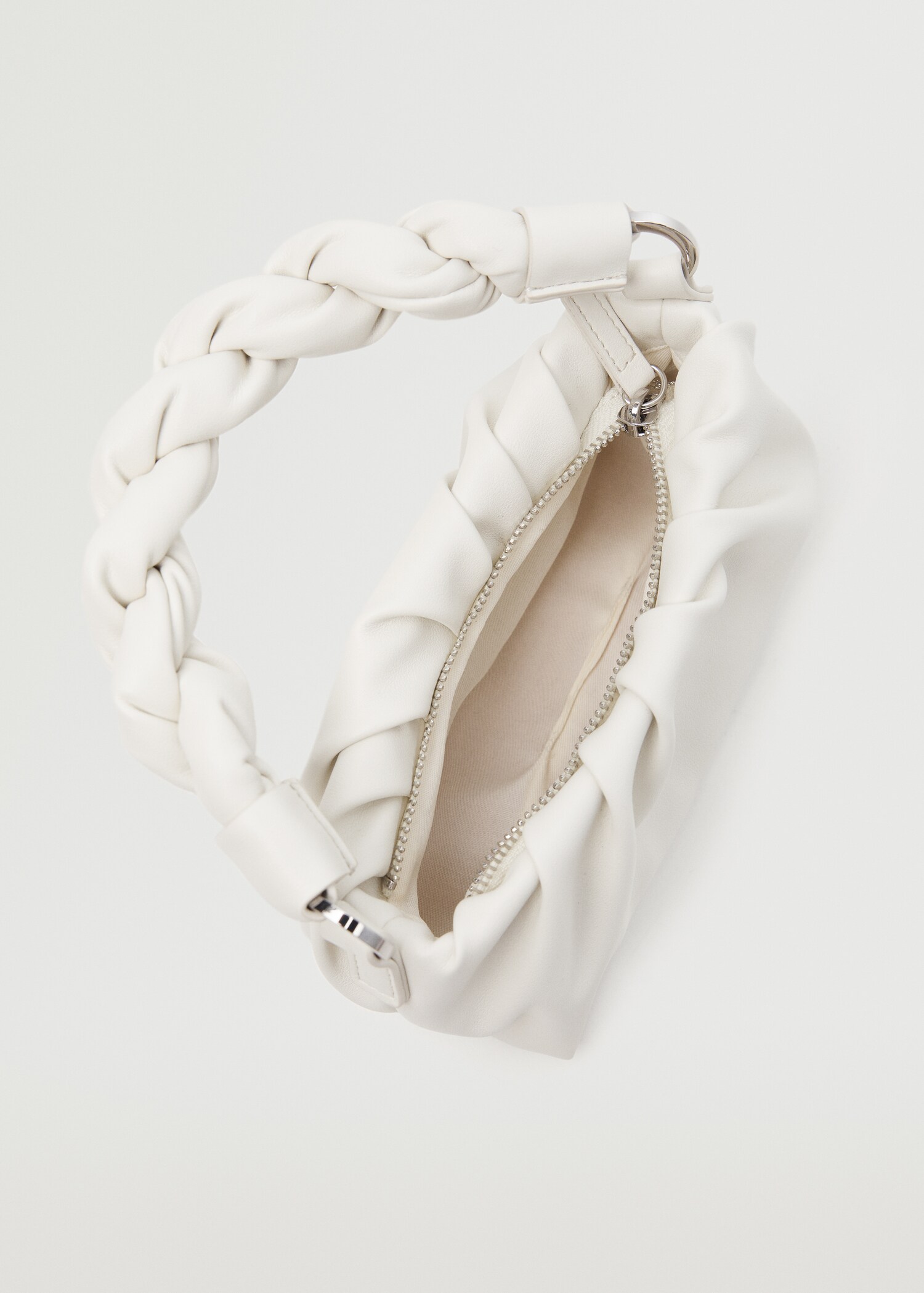 Crossbody bag with twisted strap   - Details of the article 3