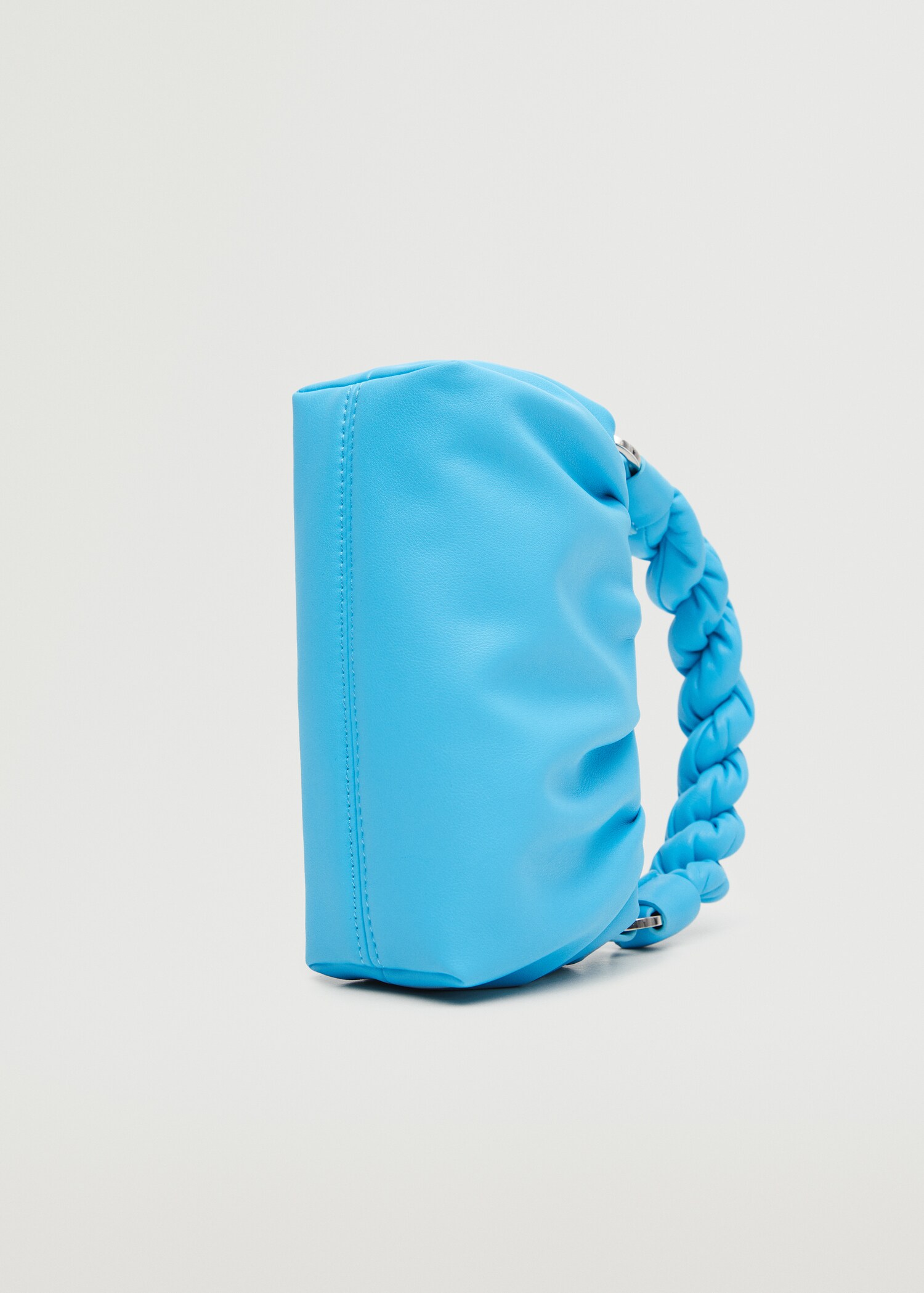 Crossbody bag with twisted strap   - Details of the article 2