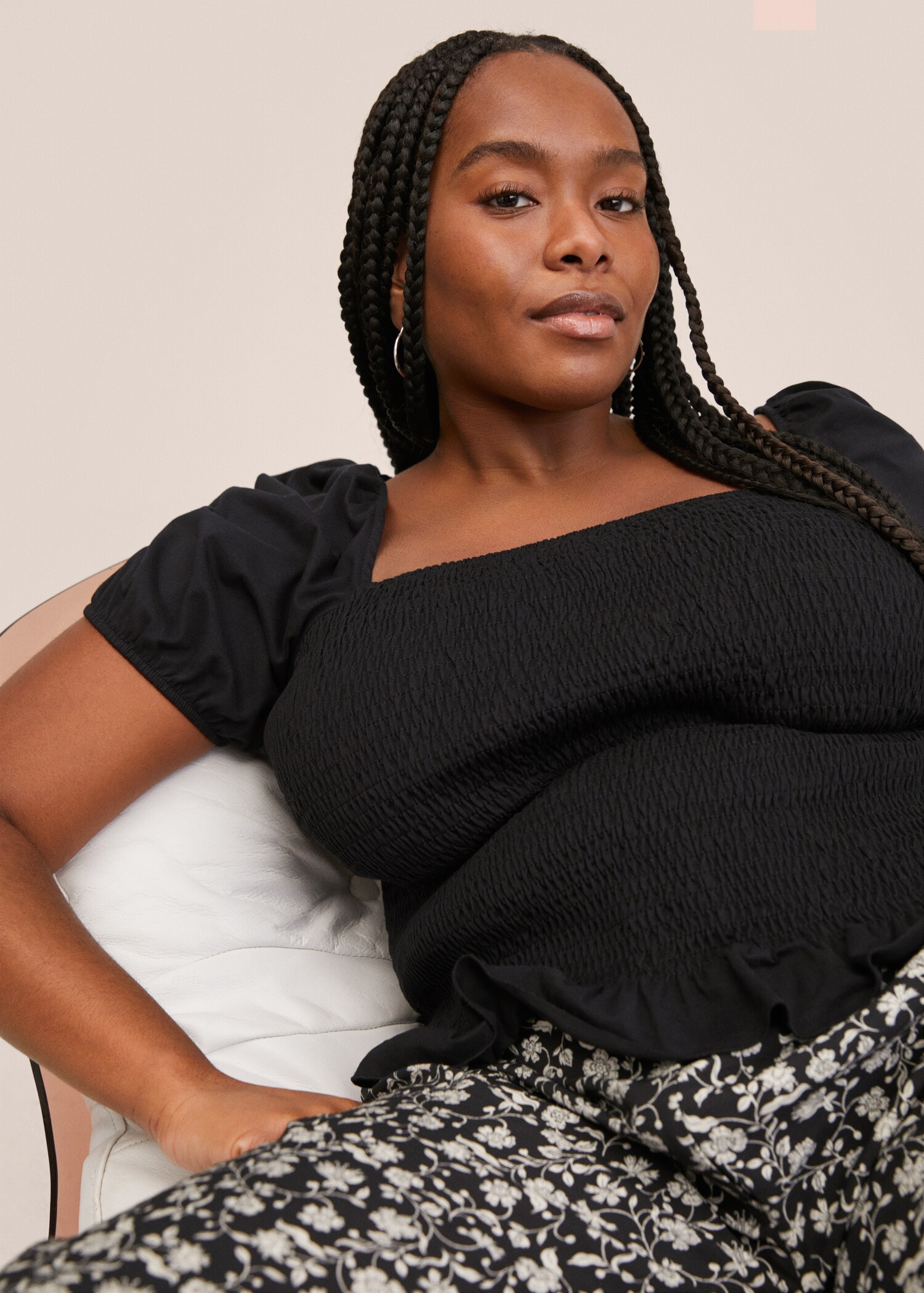 Cotton t-shirt with puffed sleeves  - Details of the article 5