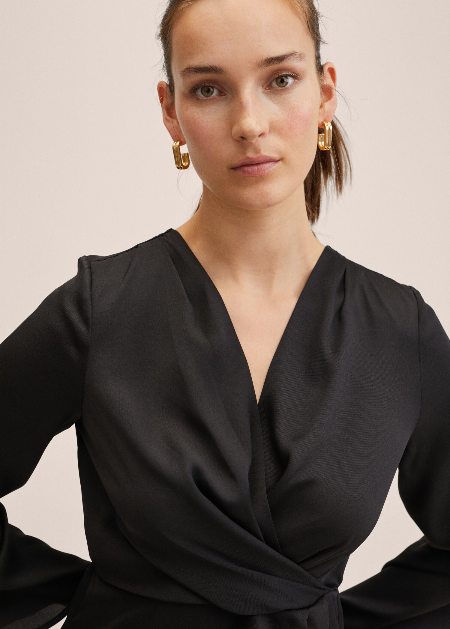 Robe cache-cœur satinée - Détail de l'article 1