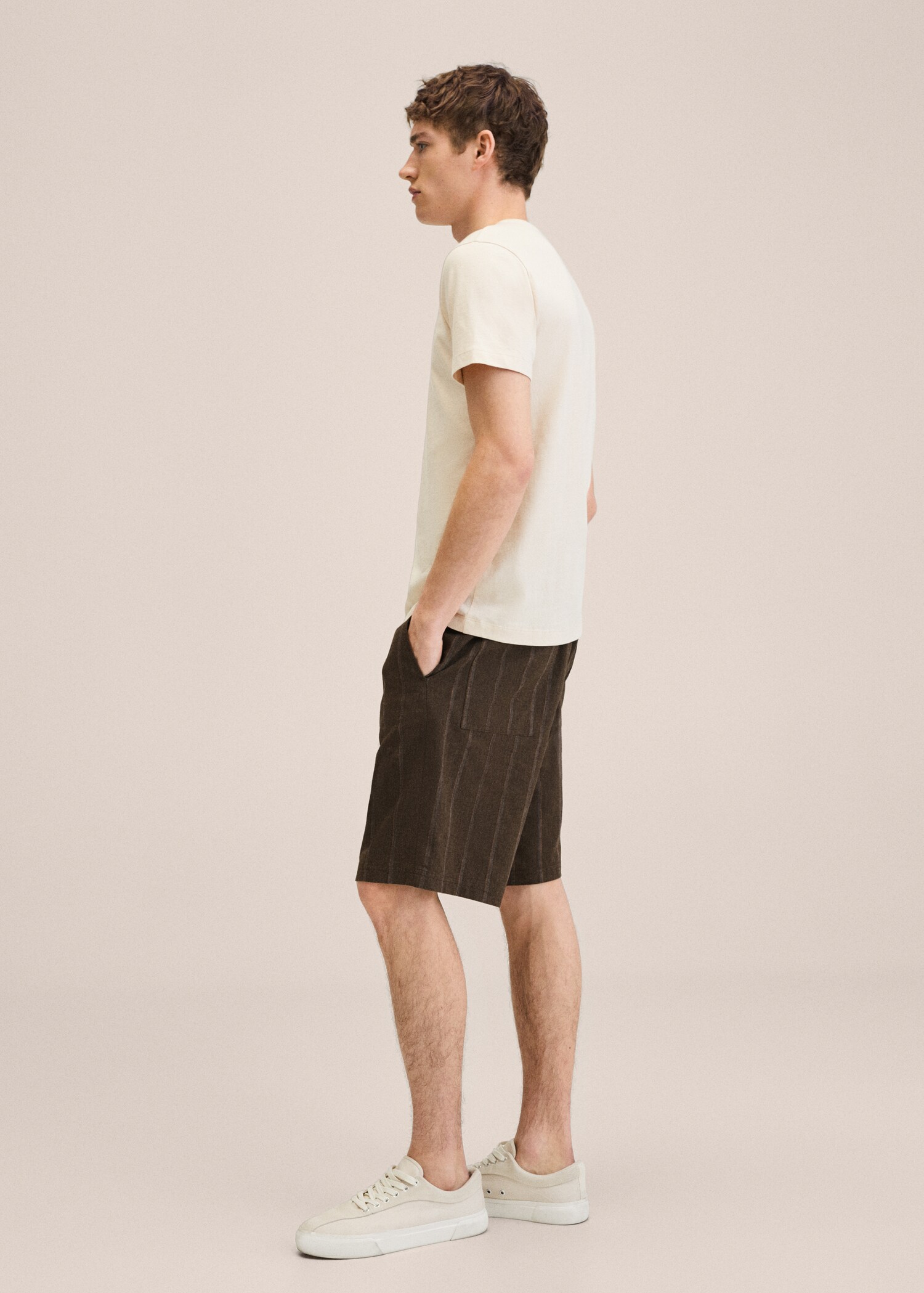 Striped linen-cotton blend Bermuda short - Details of the article 1
