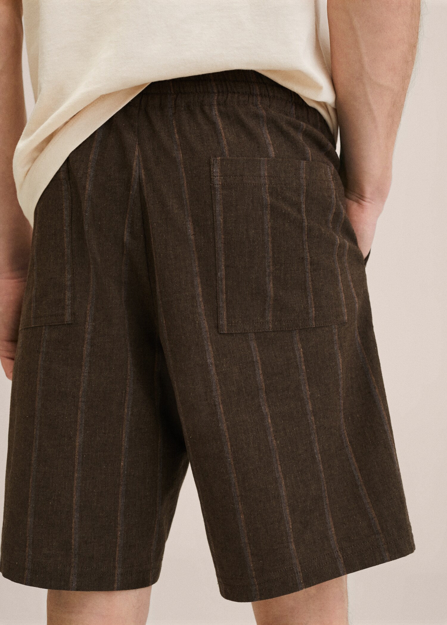 Striped linen-cotton blend Bermuda short - Details of the article 3