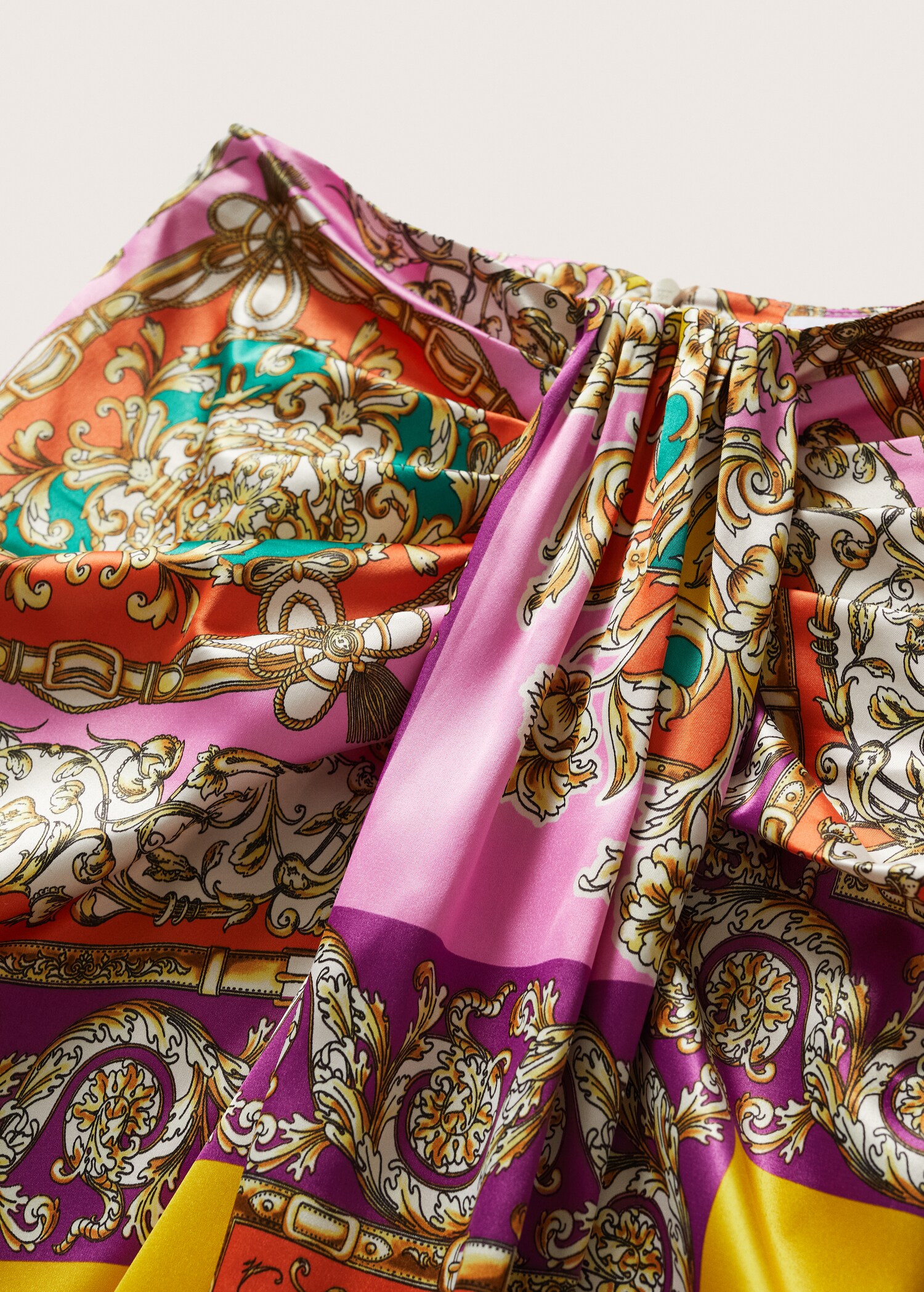 Drapierter Satin-Rock - Detail des Artikels 8