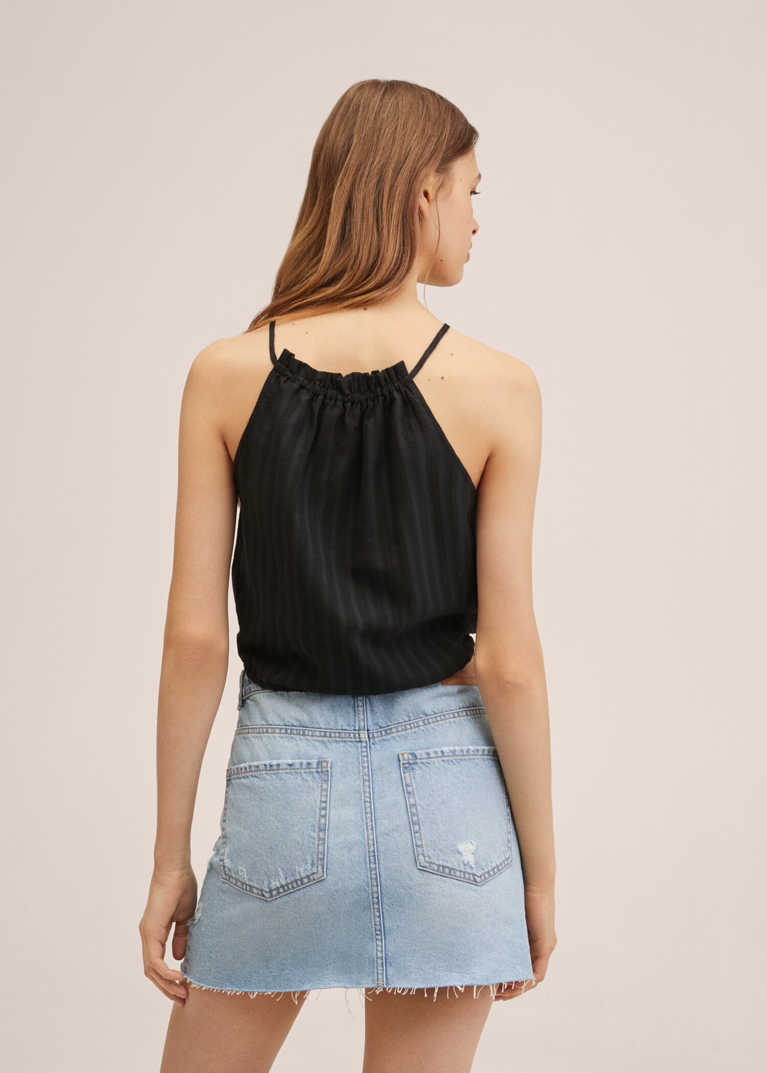 Textured halter top - Reverse of the article