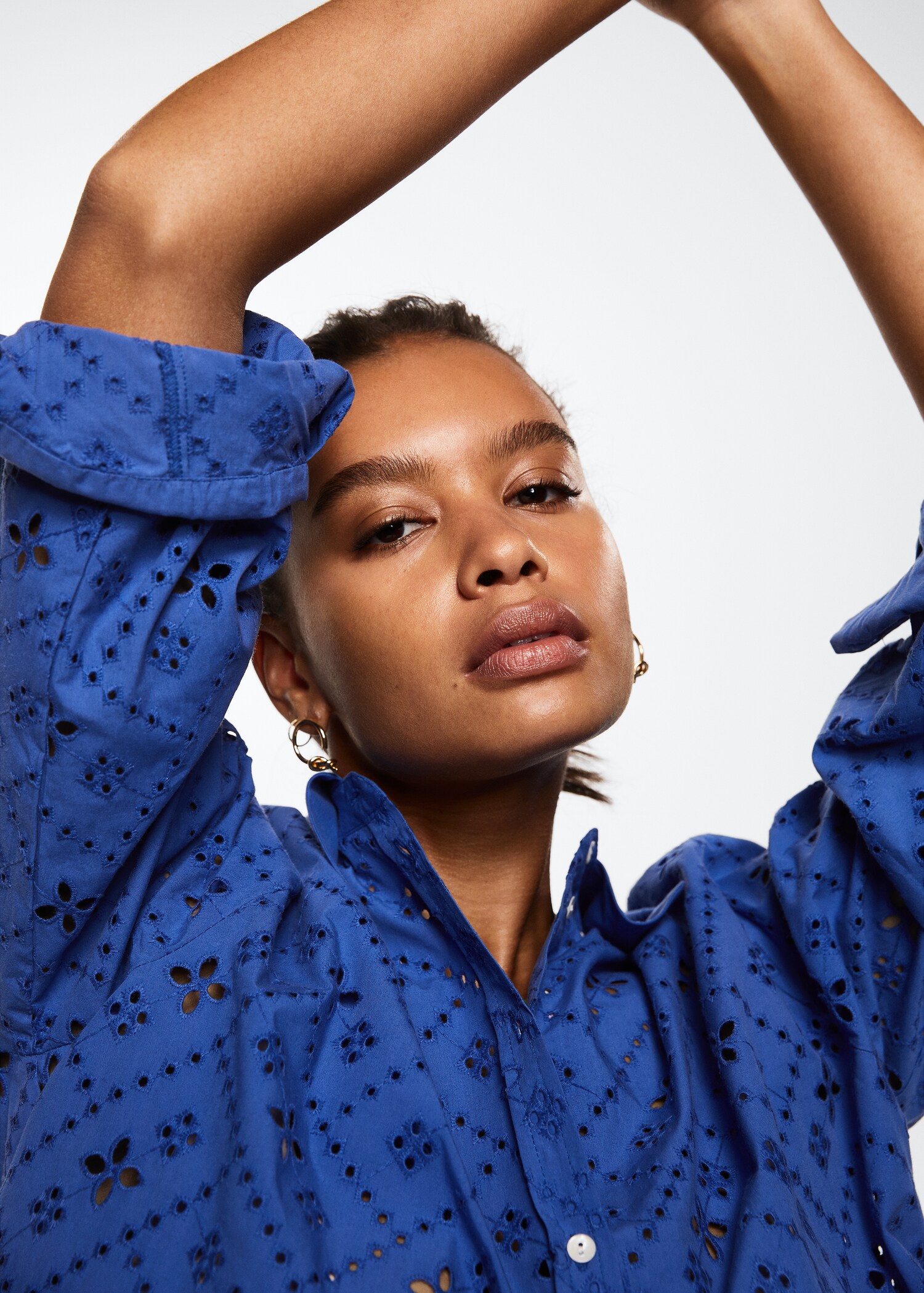 Swiss embroidery shirt - Details of the article 5