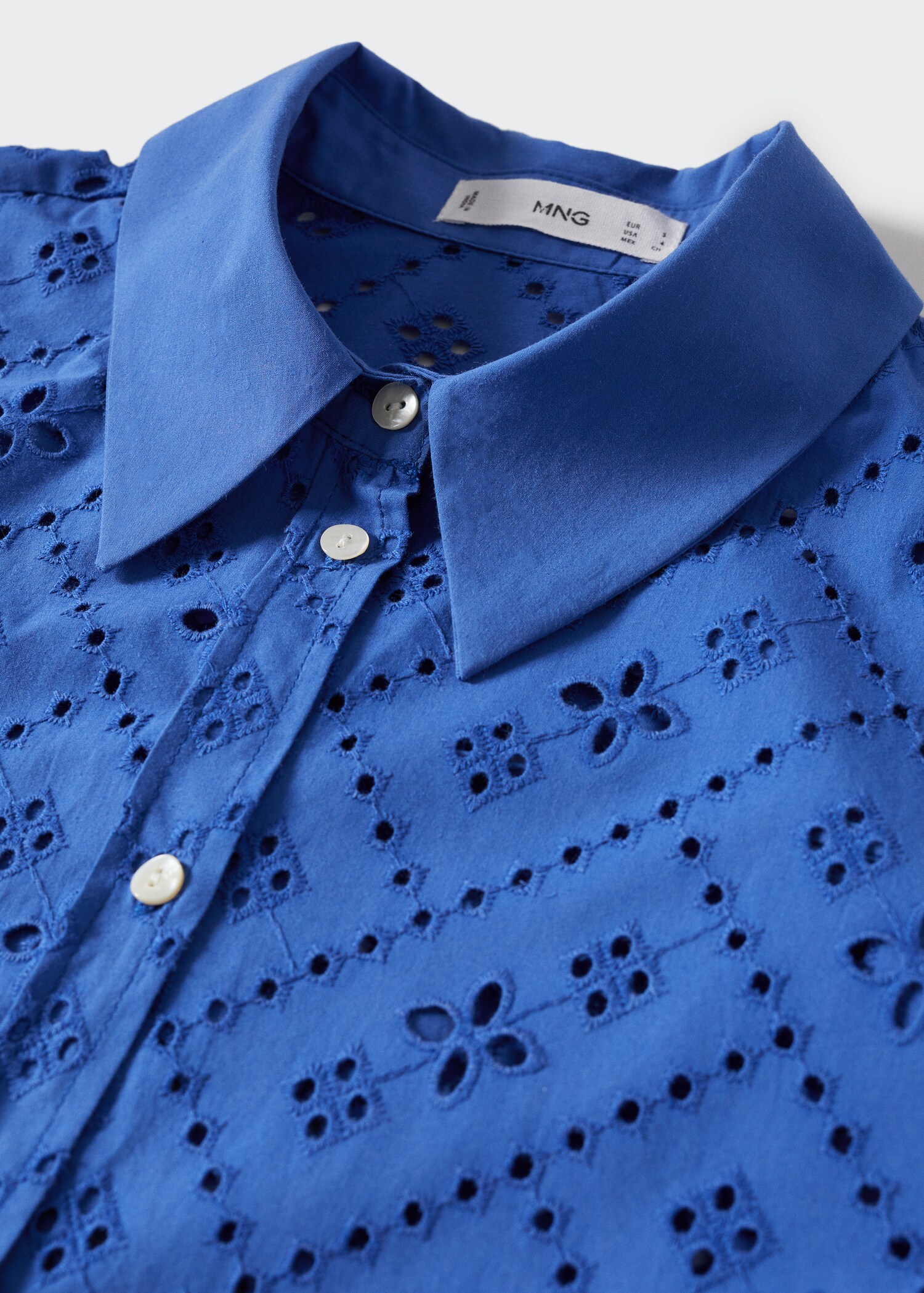 Swiss embroidery shirt - Details of the article 8
