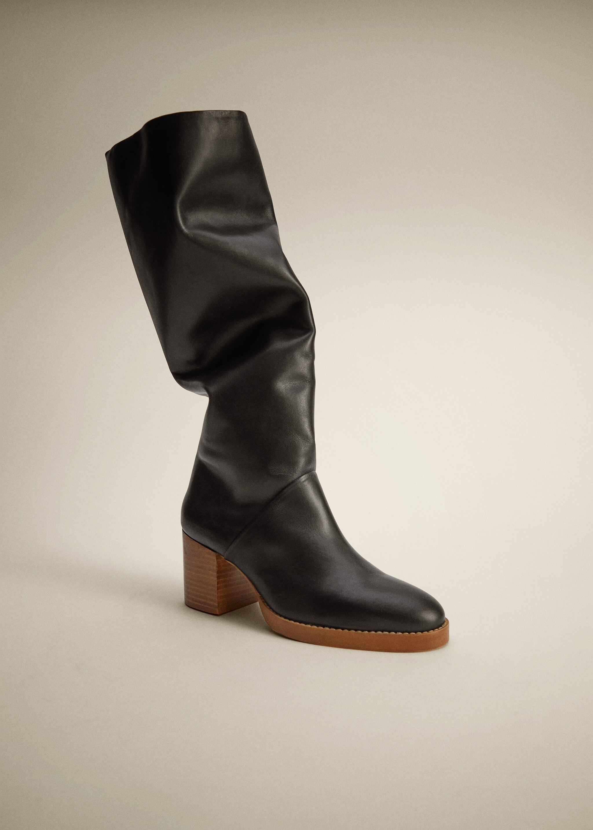 Heel leather boot - Details of the article 6