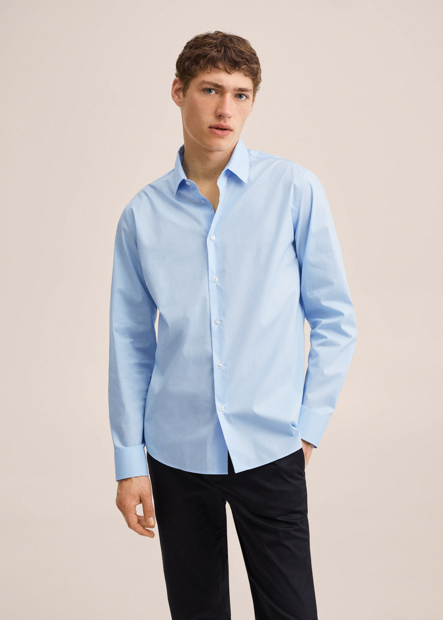 Košile slim fit ze strečové bavlny - Náhled ve středové rovině