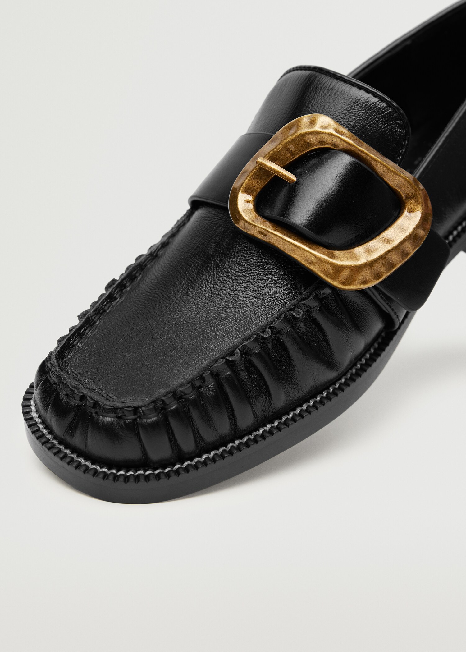 Buckle leather moccasins - Details of the article 3