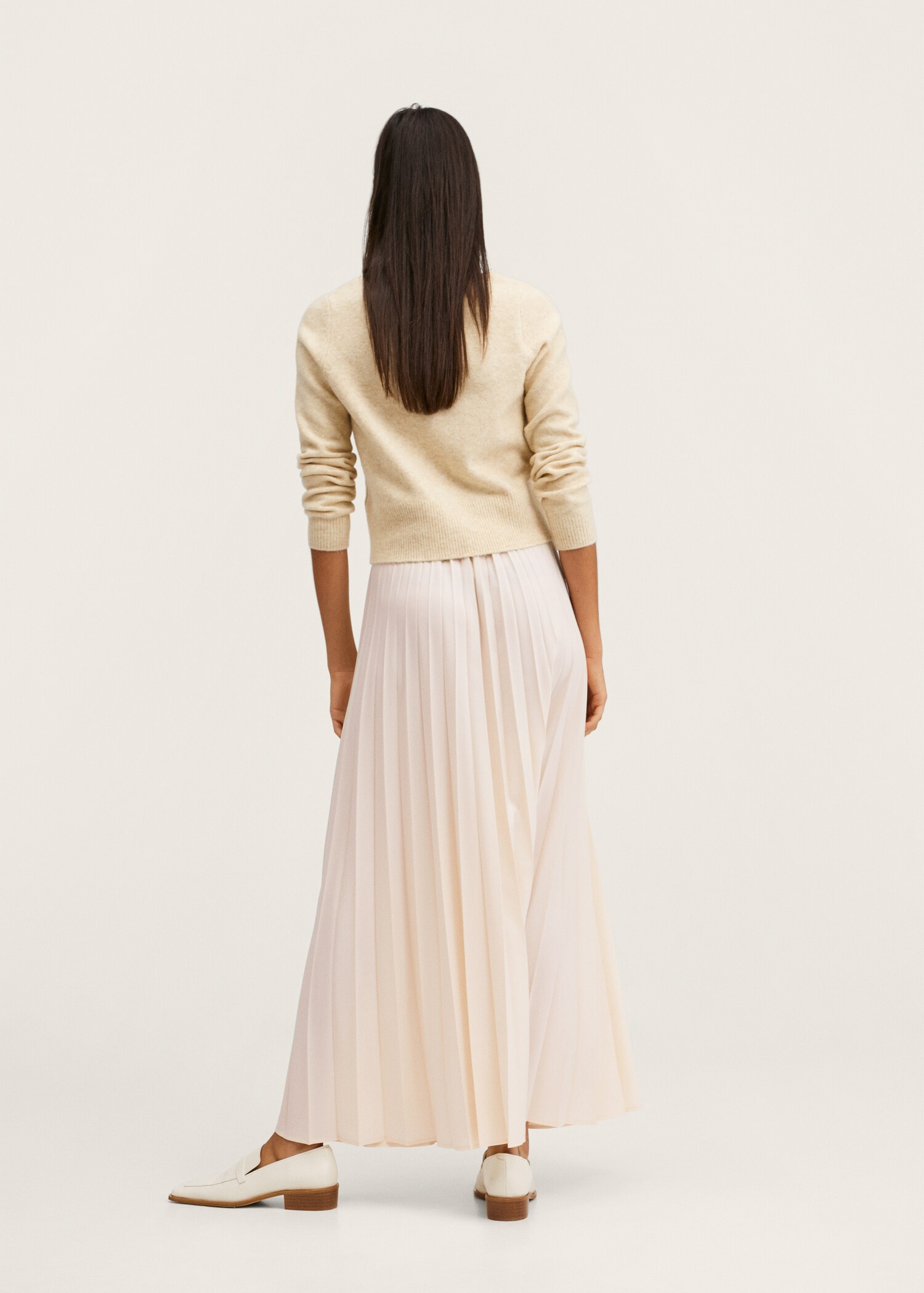 Pleated long skirt - Reverse of the article