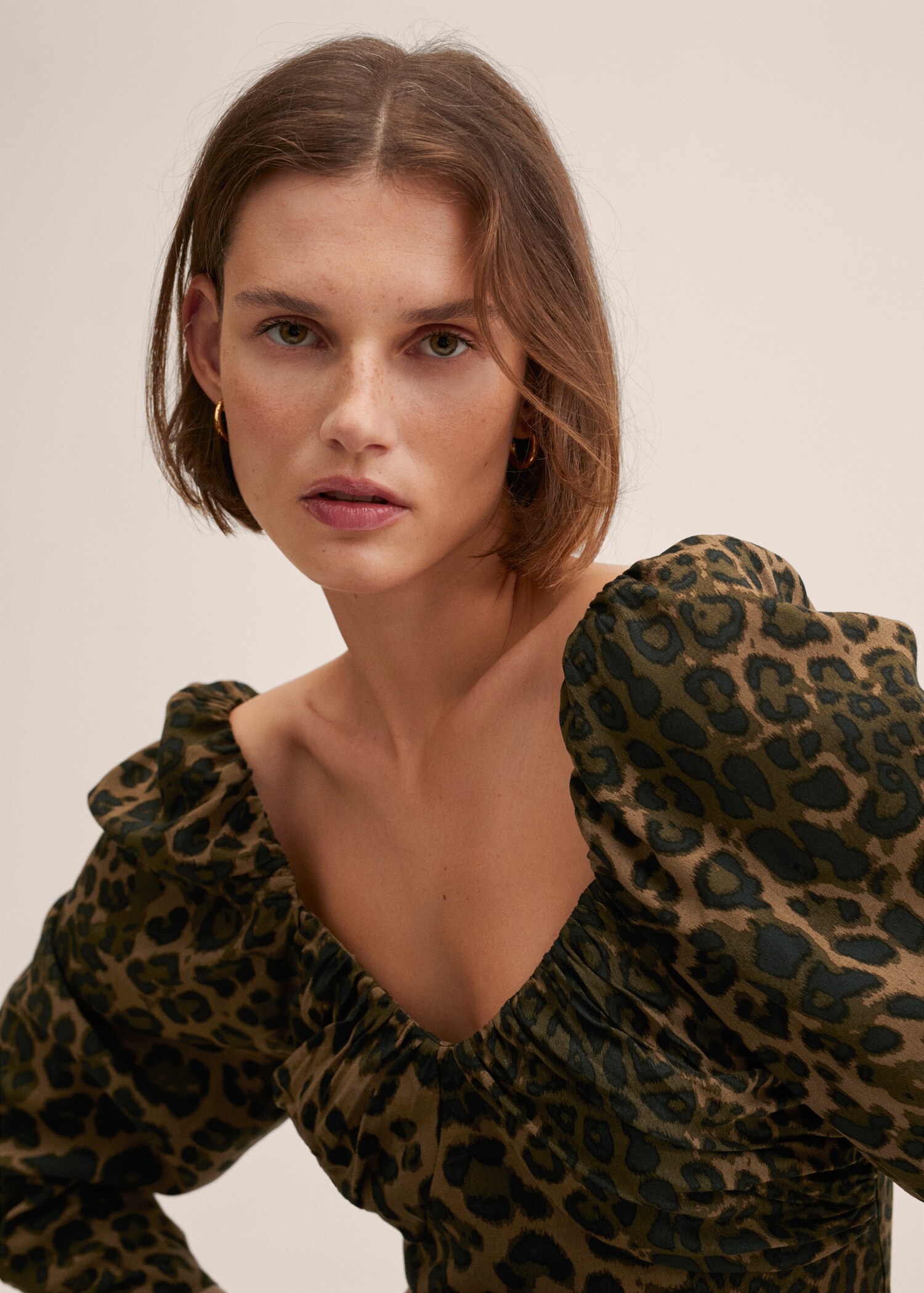 Puff-sleeved cropped blouse - Details of the article 1