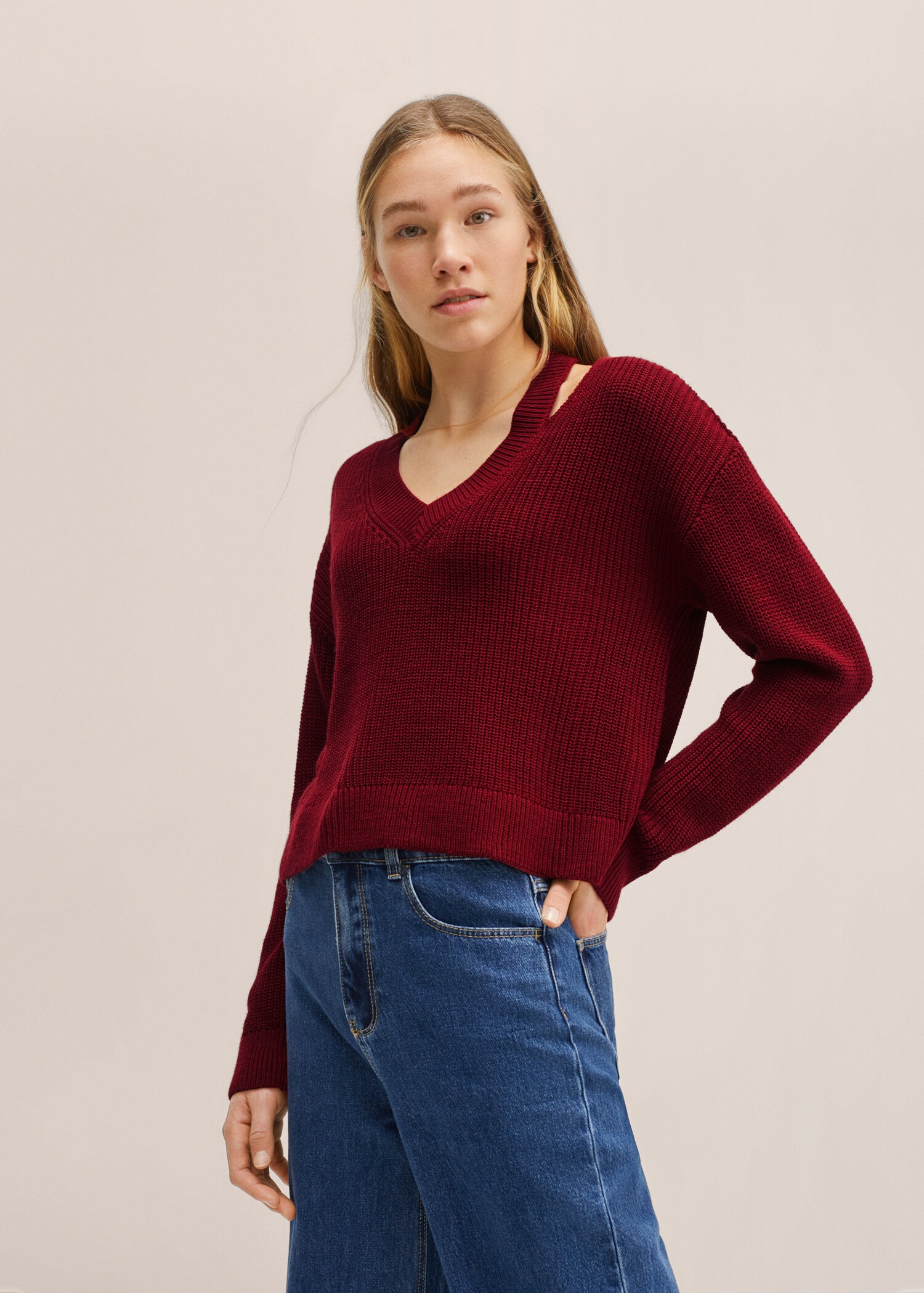 Cut-out knitted sweater - Details of the article 1