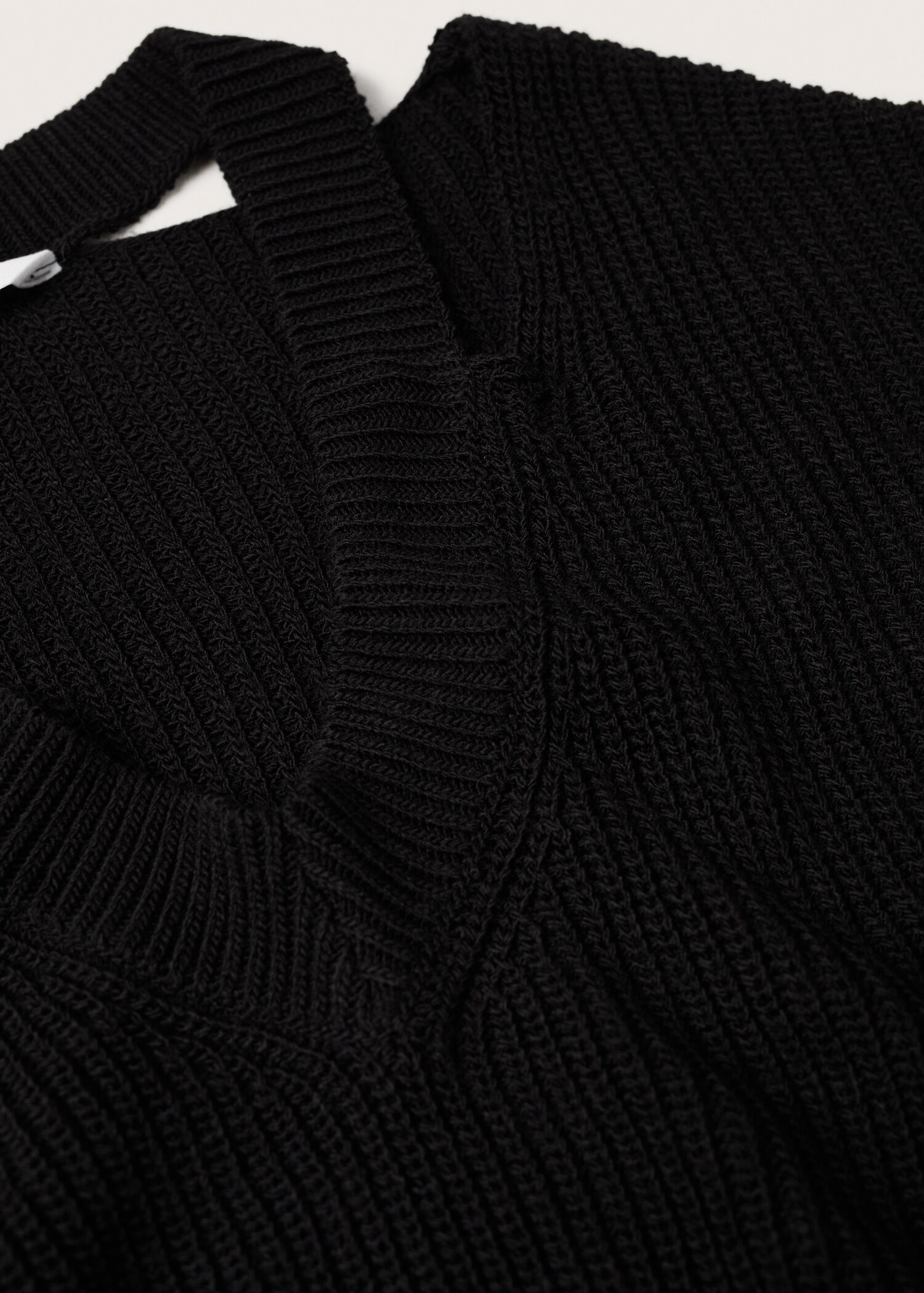 Cut-out knitted sweater - Details of the article 8