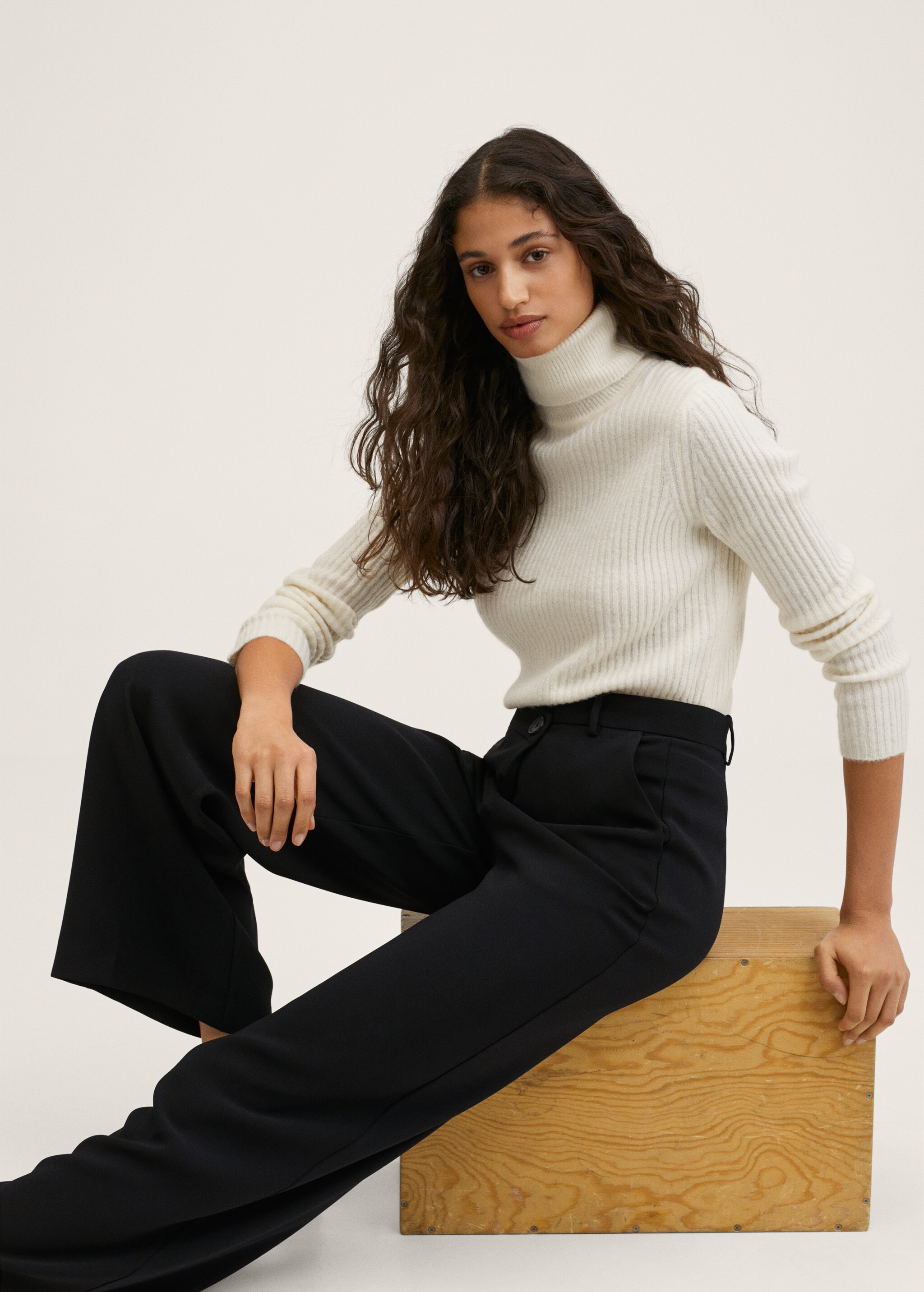 High-rise wideleg trousers - Details of the article 1