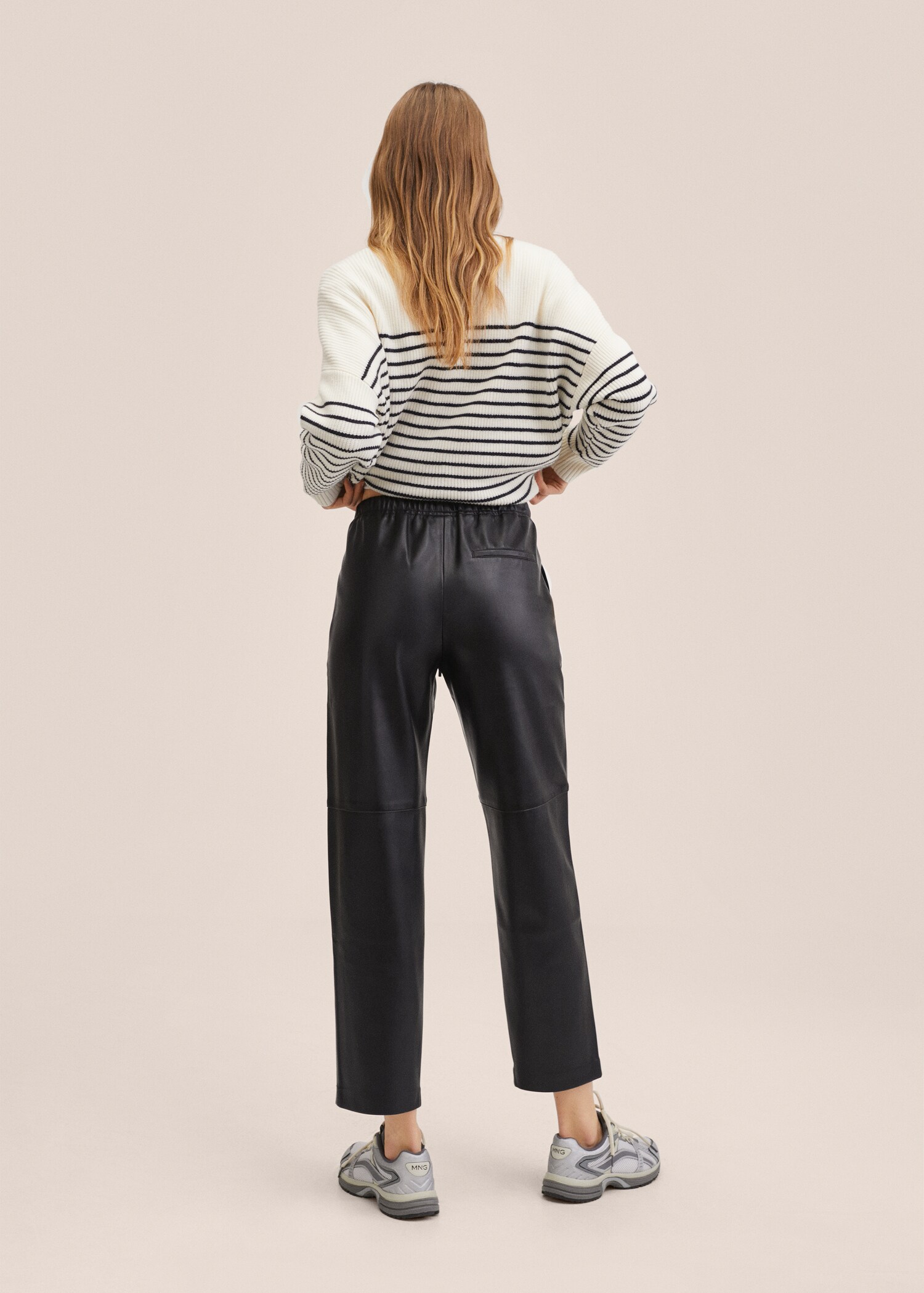 Leather-effect elastic waist trousers - Reverse of the article
