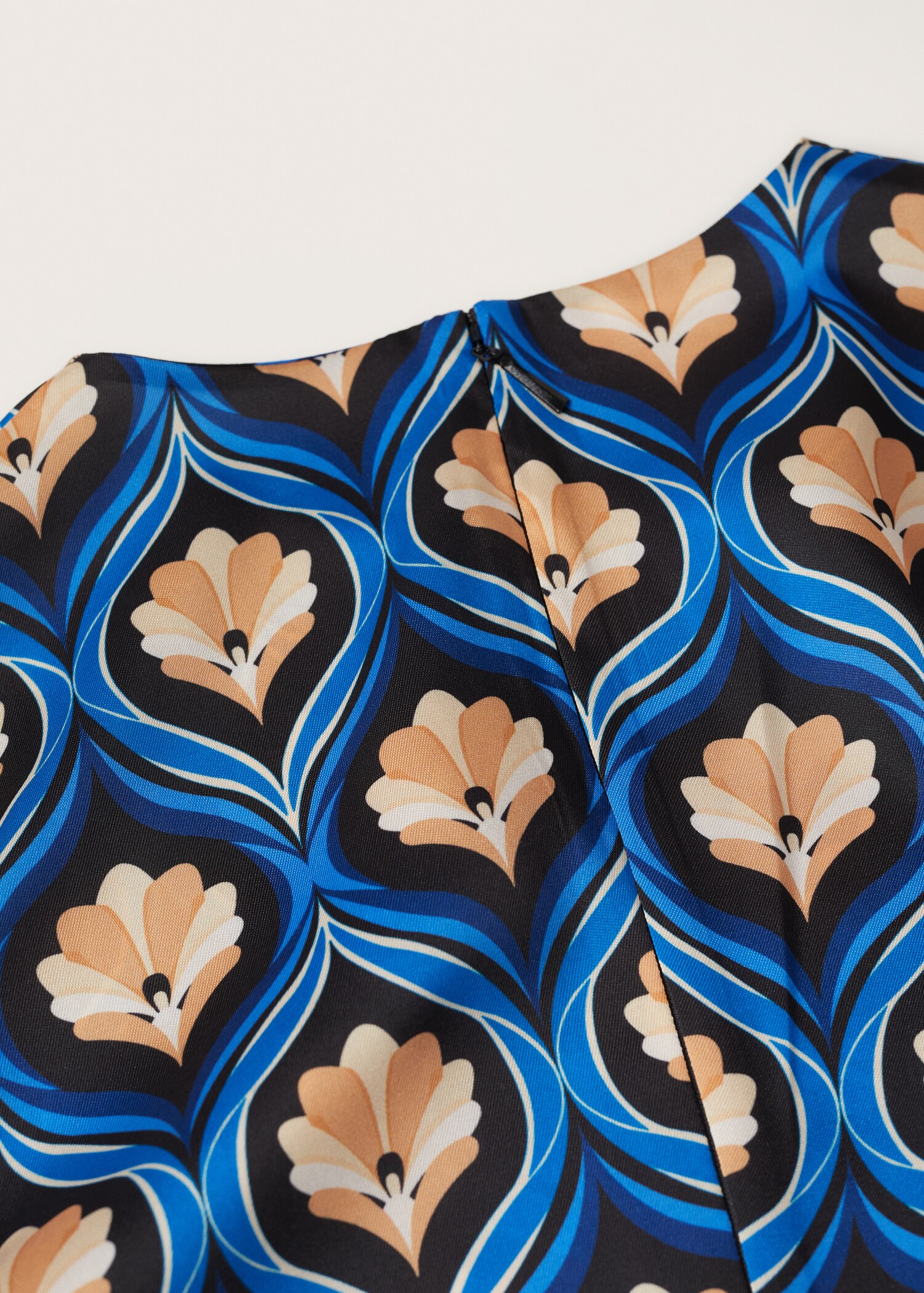 Robe imprimée rétro - Détail de l'article 8
