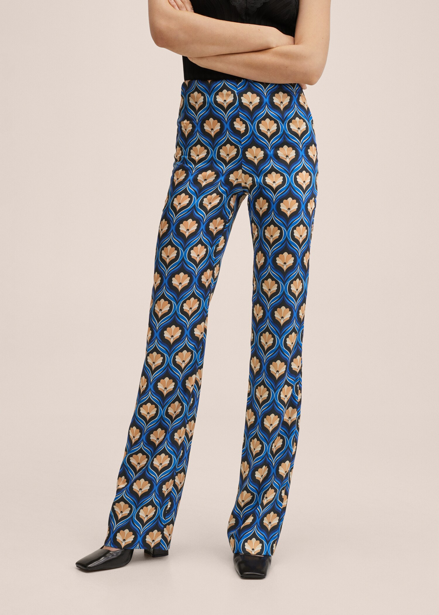Pantalón estampado retro - Plano medio