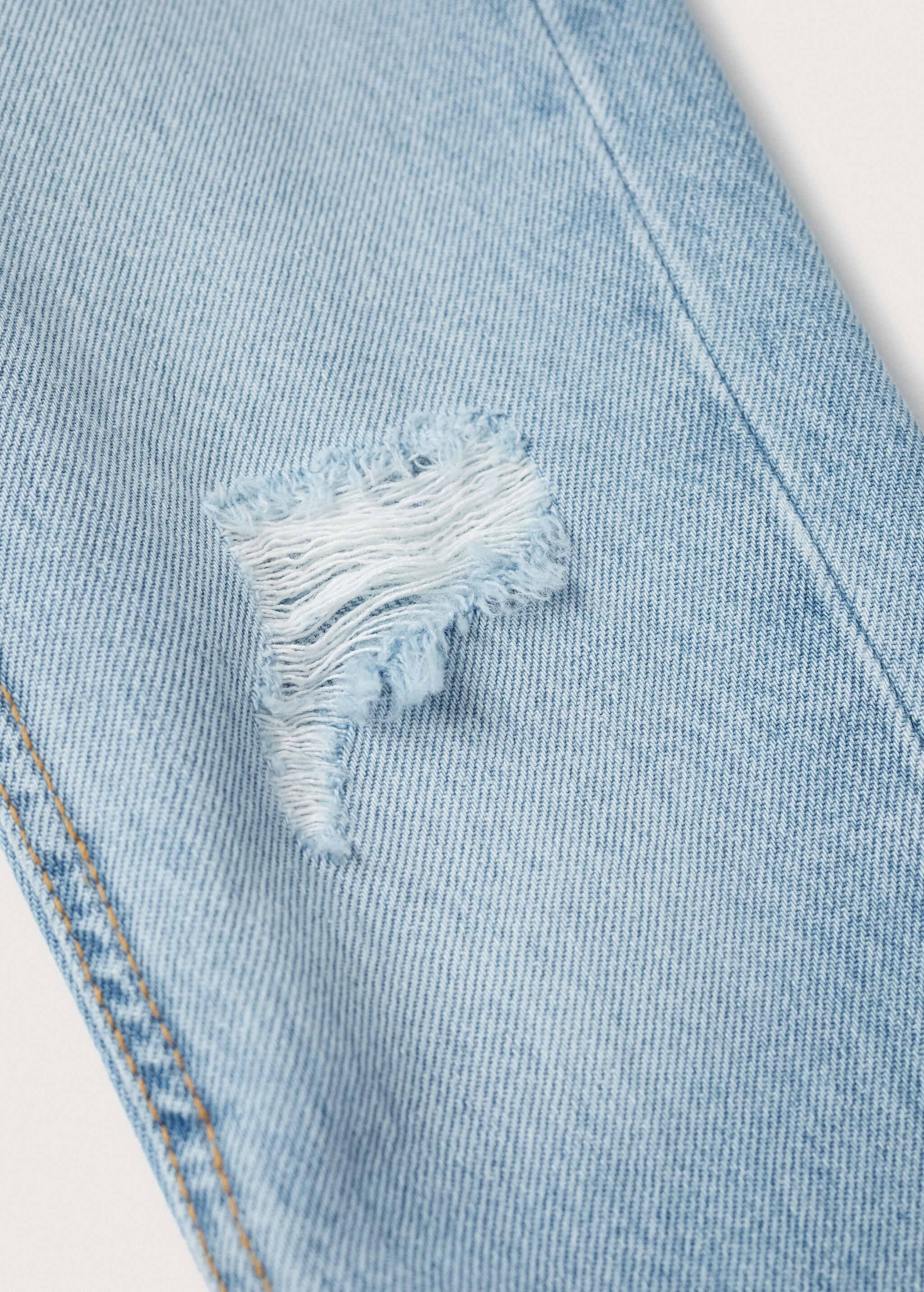 Decorative ripped regular jeans - Details of the article 8