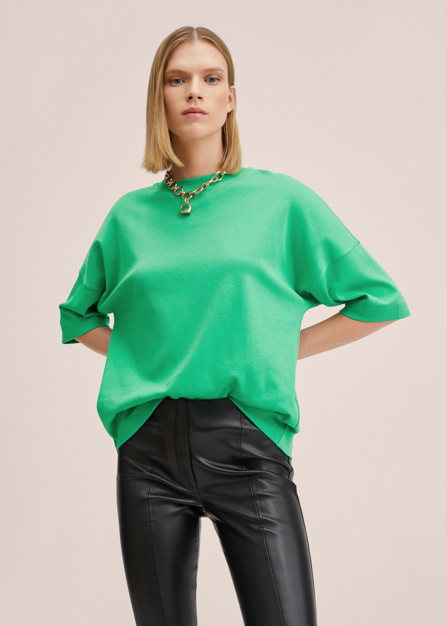 Premium oversized cotton t-shirt - Medium plane
