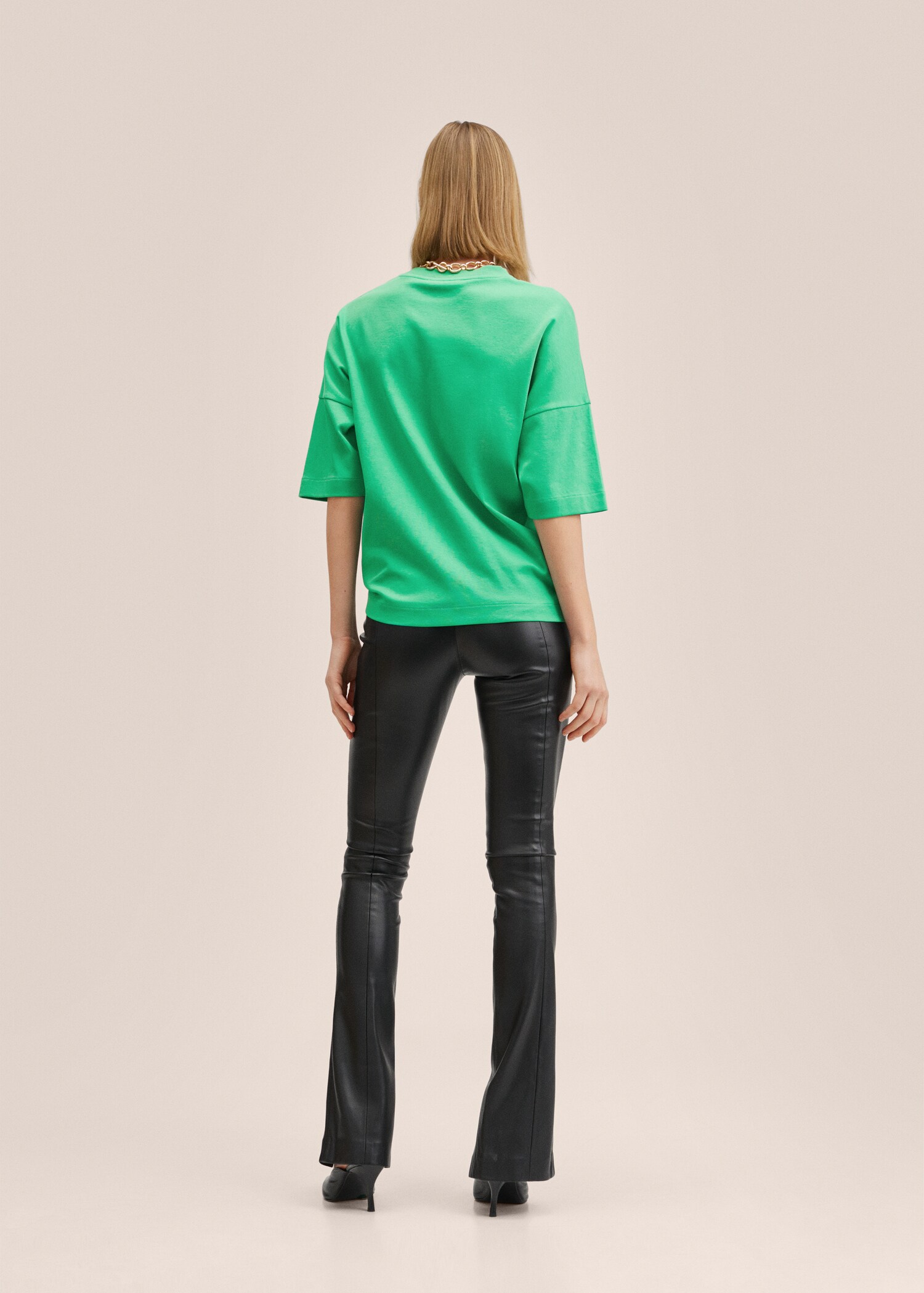Premium oversized cotton t-shirt - Reverse of the article