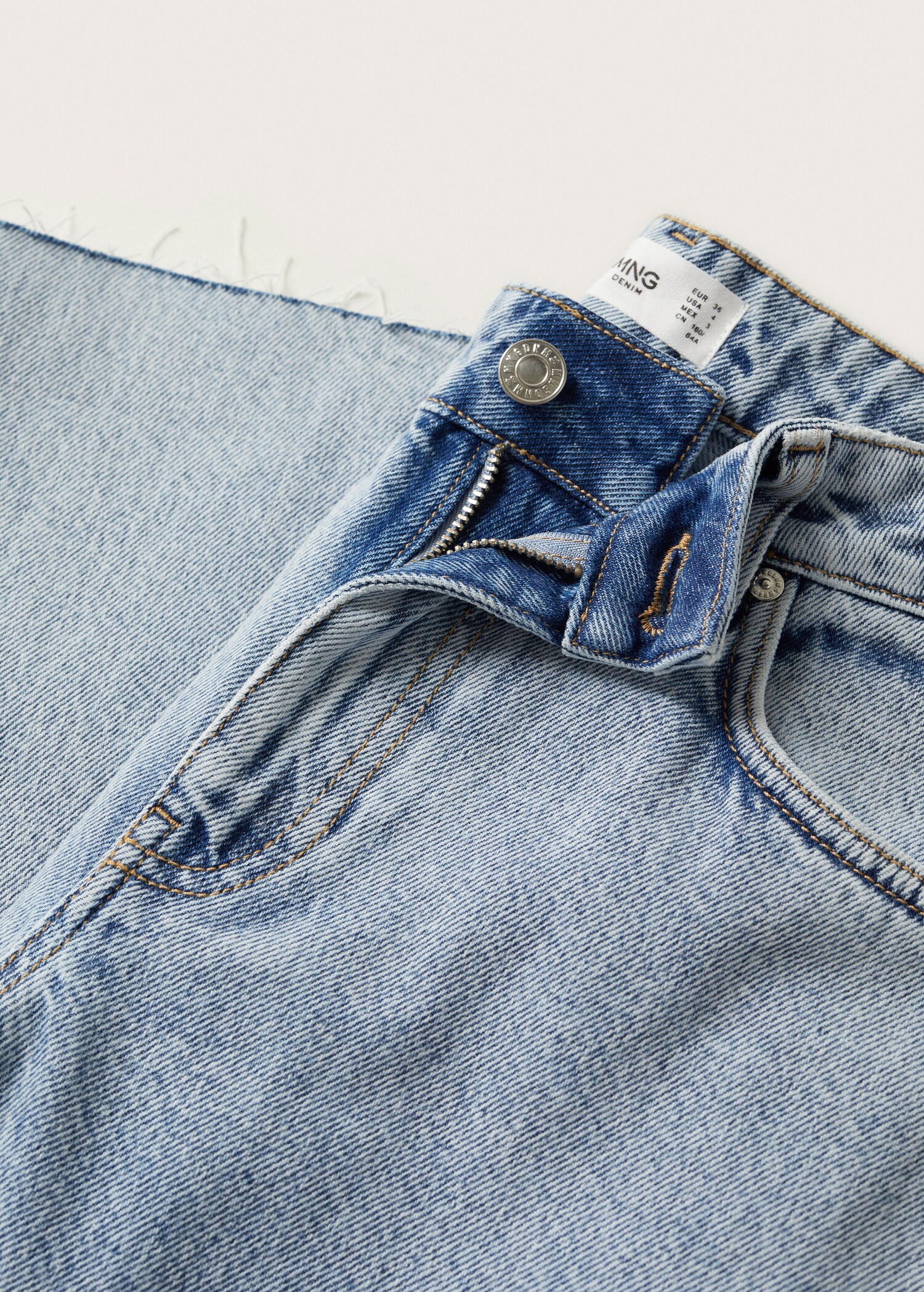 Medium-rise wideleg jeans - Details of the article 8