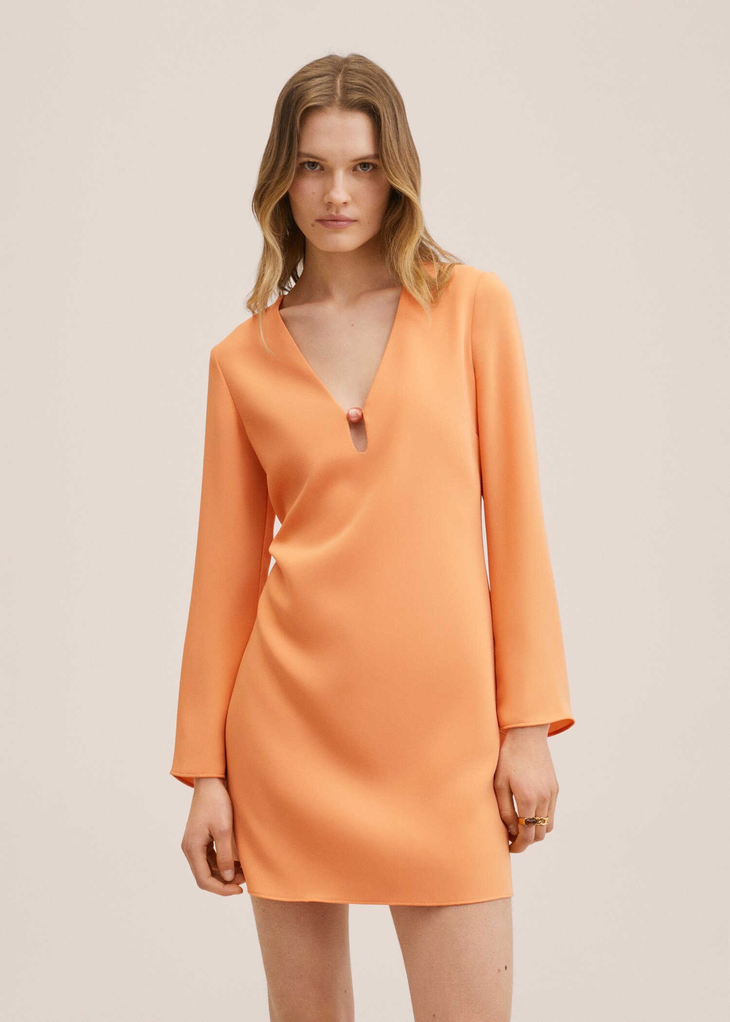 Vestido aplique cuello - Plano medio