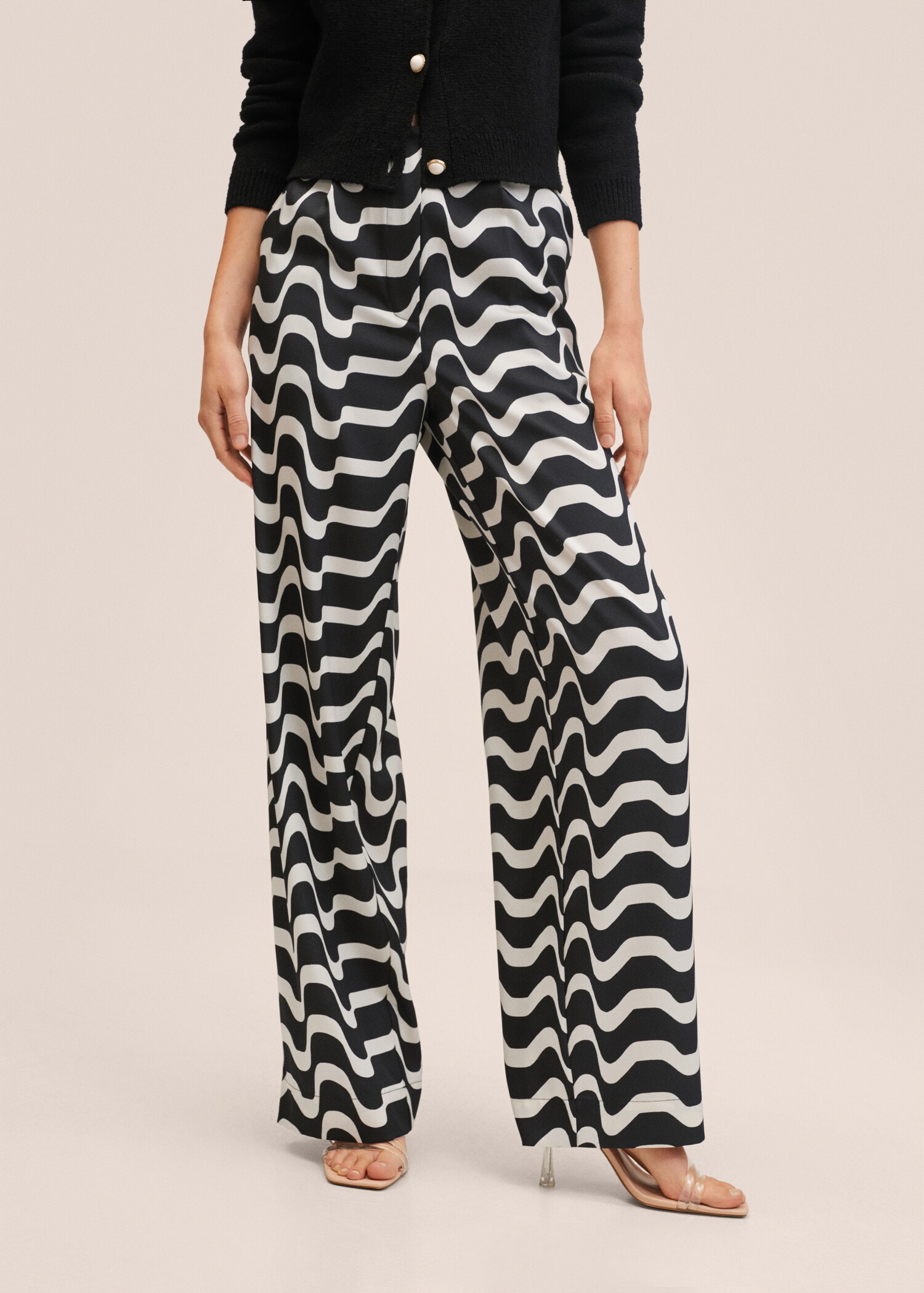 Pantalón recto estampado ondas - Plano medio
