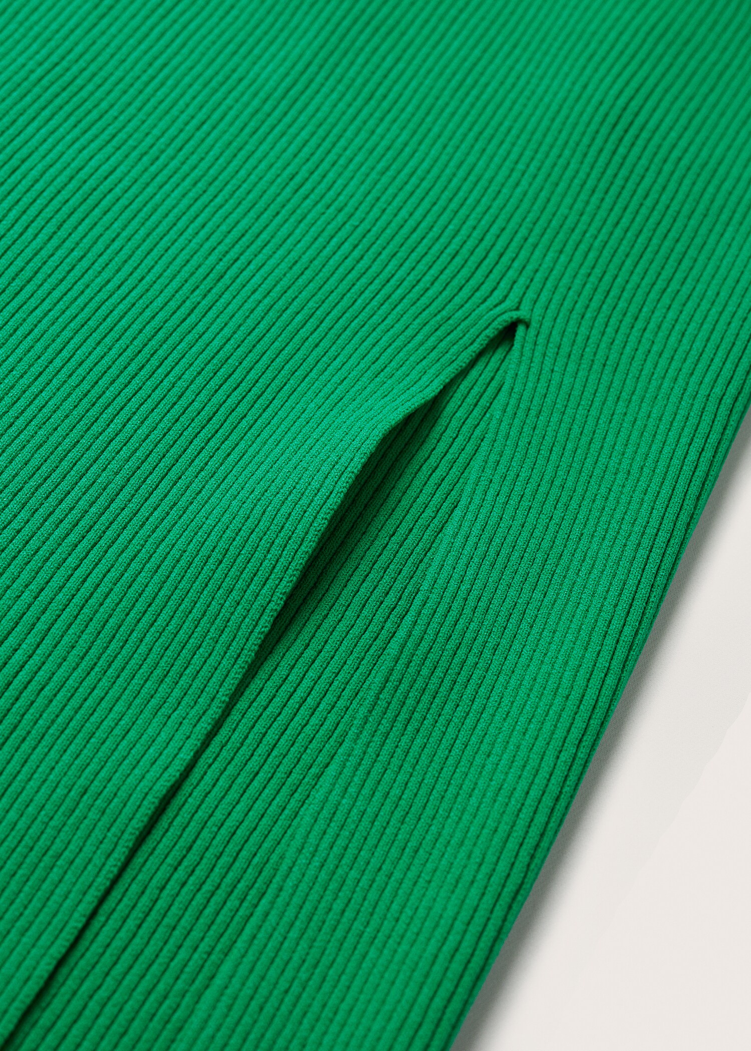 Strickkleid mit Bateau-Ausschnitt - Detail des Artikels 8