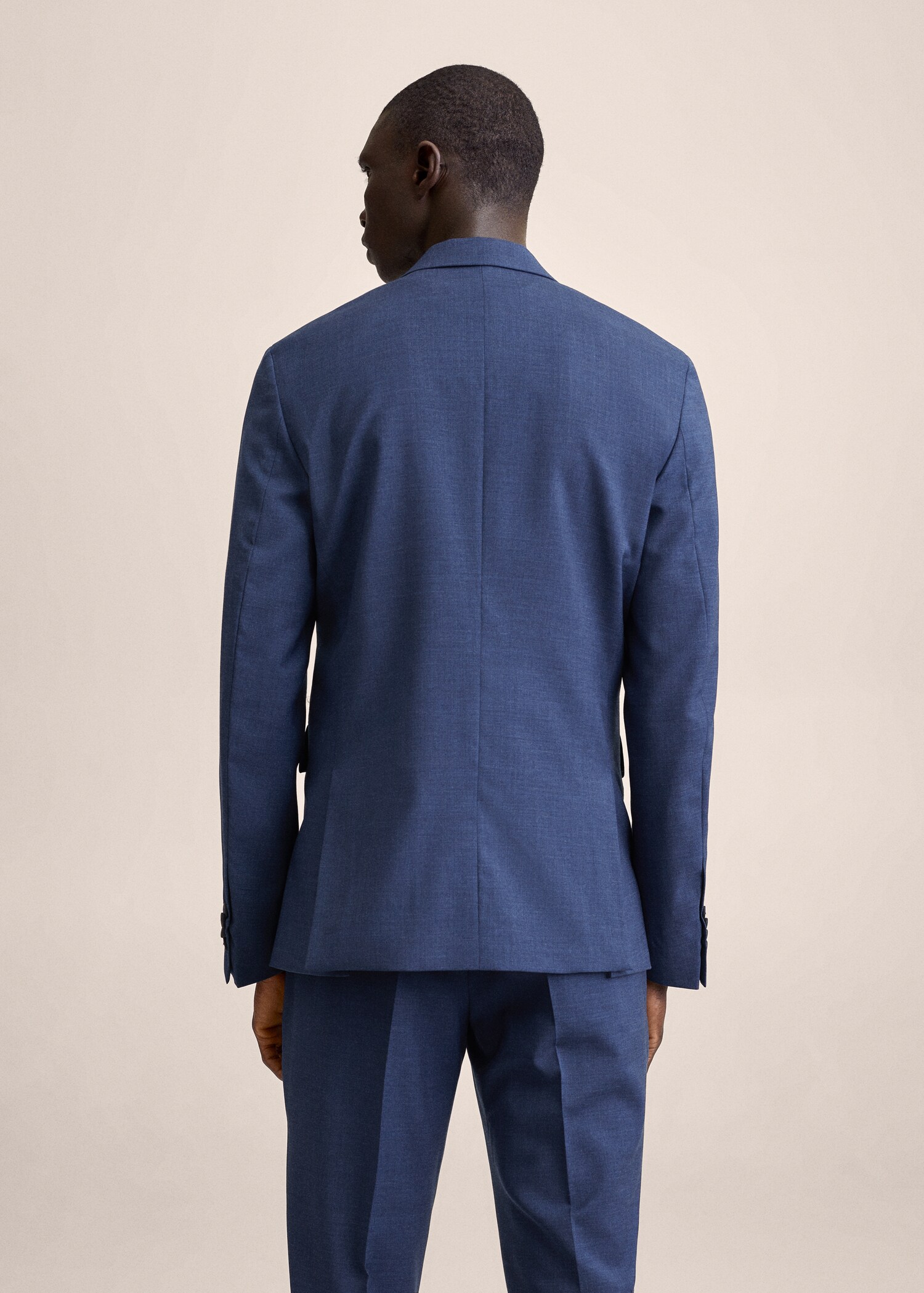 Slim Fit Anzugjacke aus Schurwolle - Rückseite des Artikels