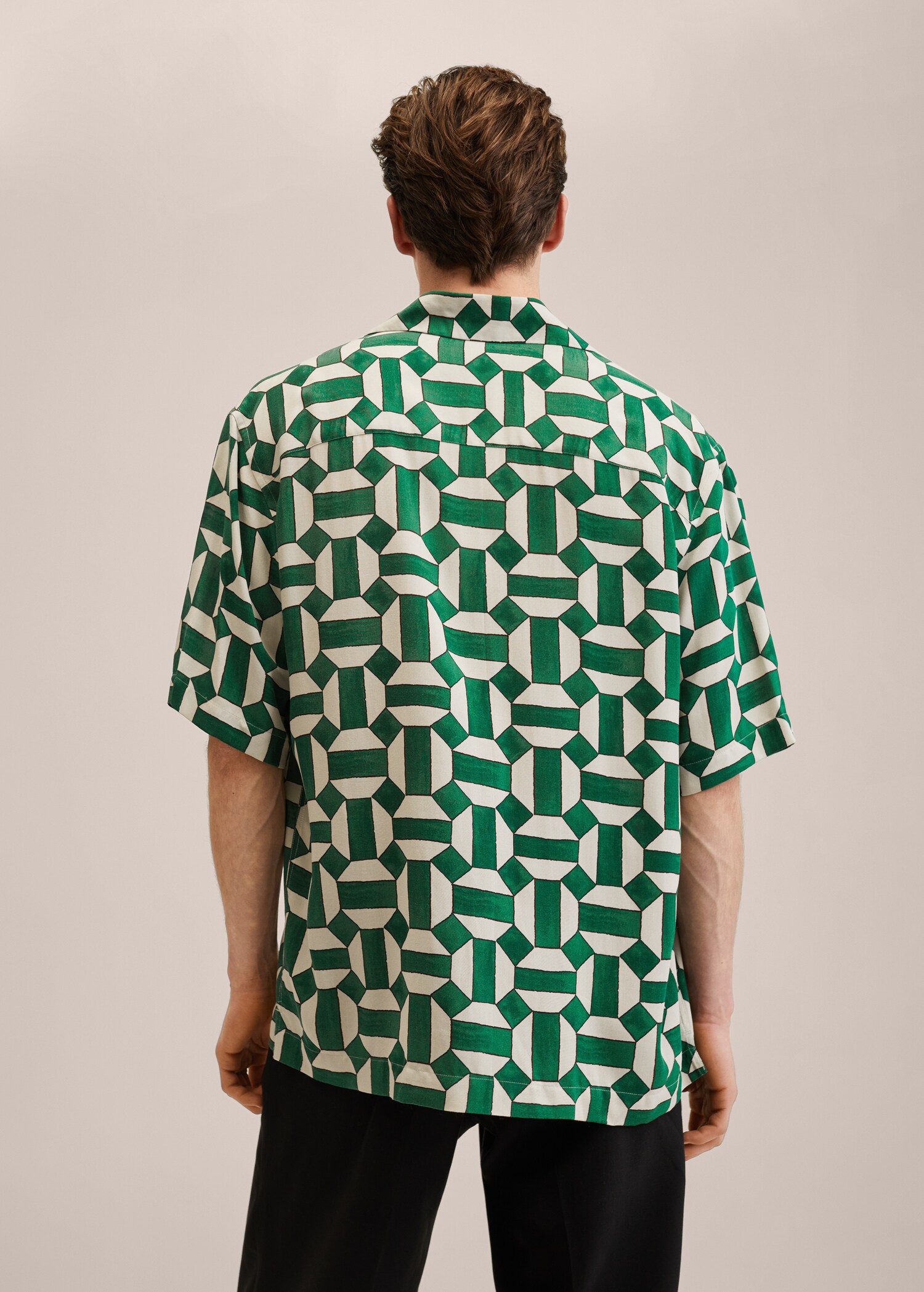 Printed flowy shirt - Reverse of the article