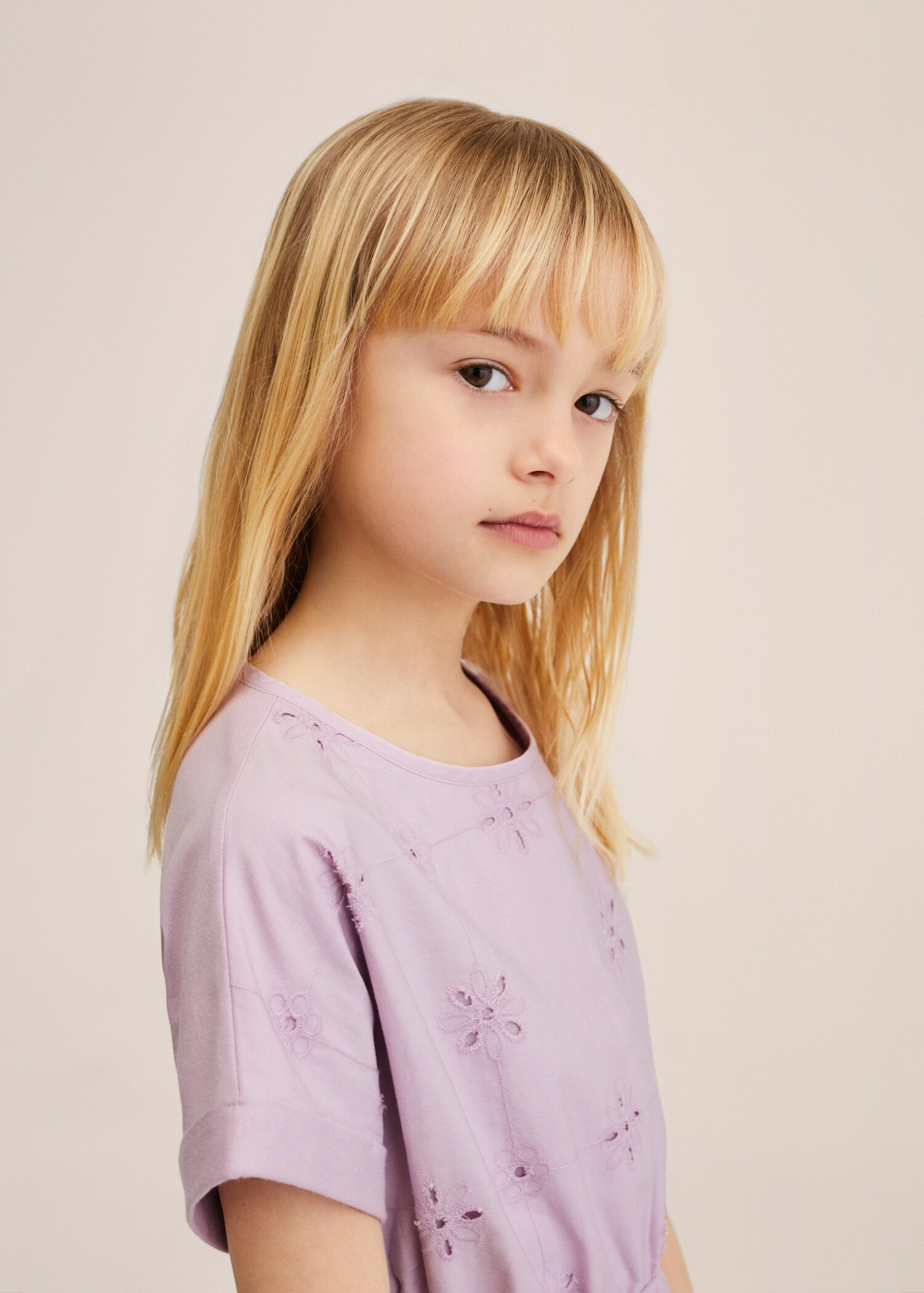 Embroidered dress with side slits - Details of the article 2
