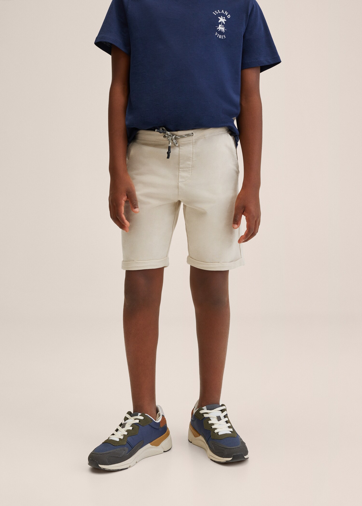 Cotton shorts with drawstring - Details of the article 1
