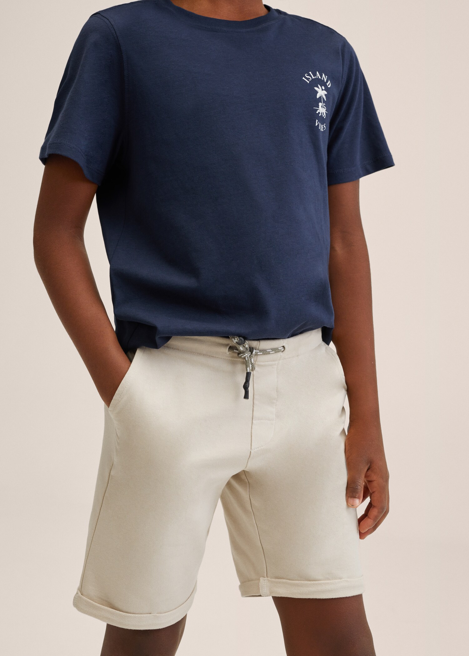 Cotton shorts with drawstring - Details of the article 2