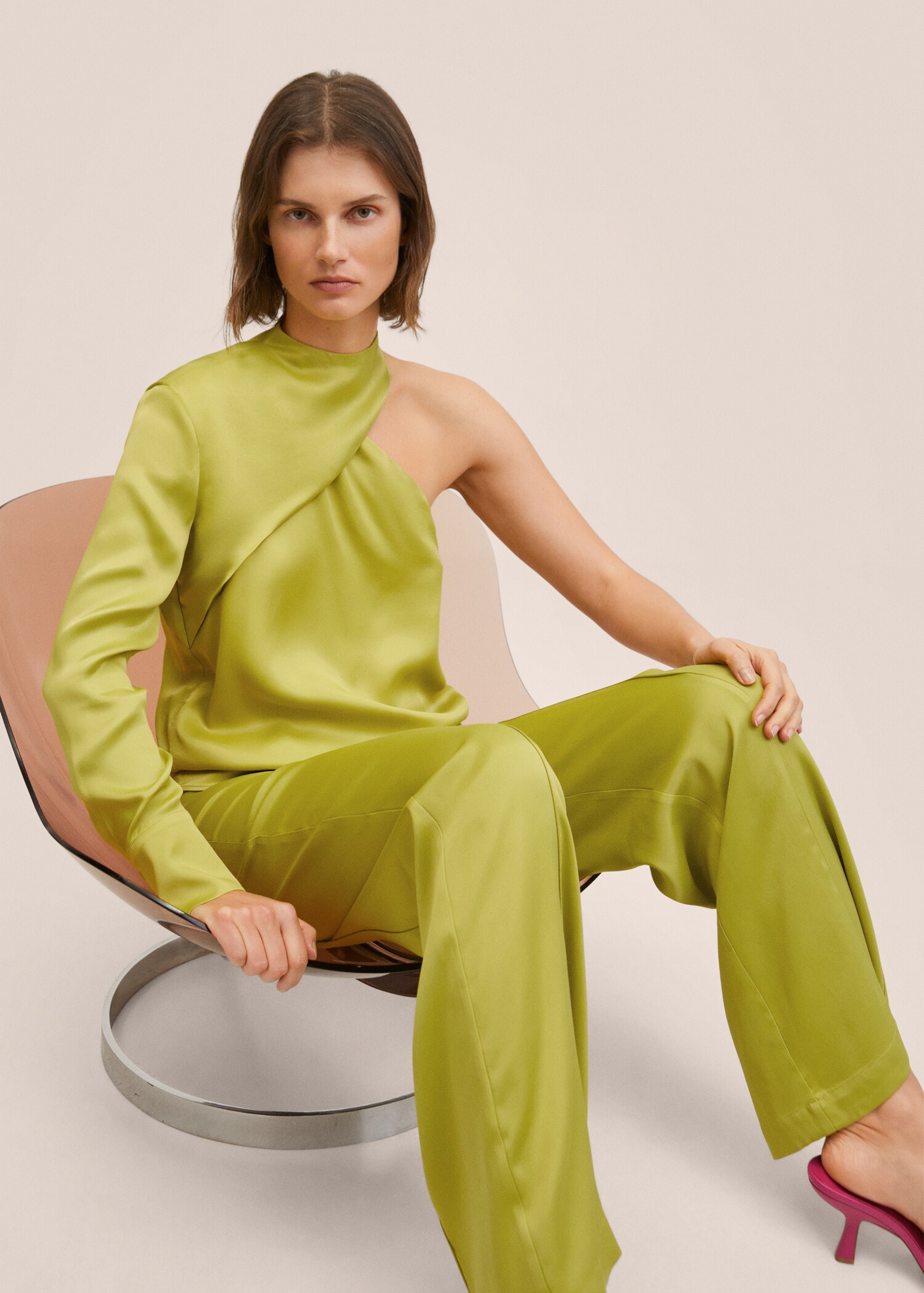 Blusa asimétrica satinada - Detalle del artículo 2