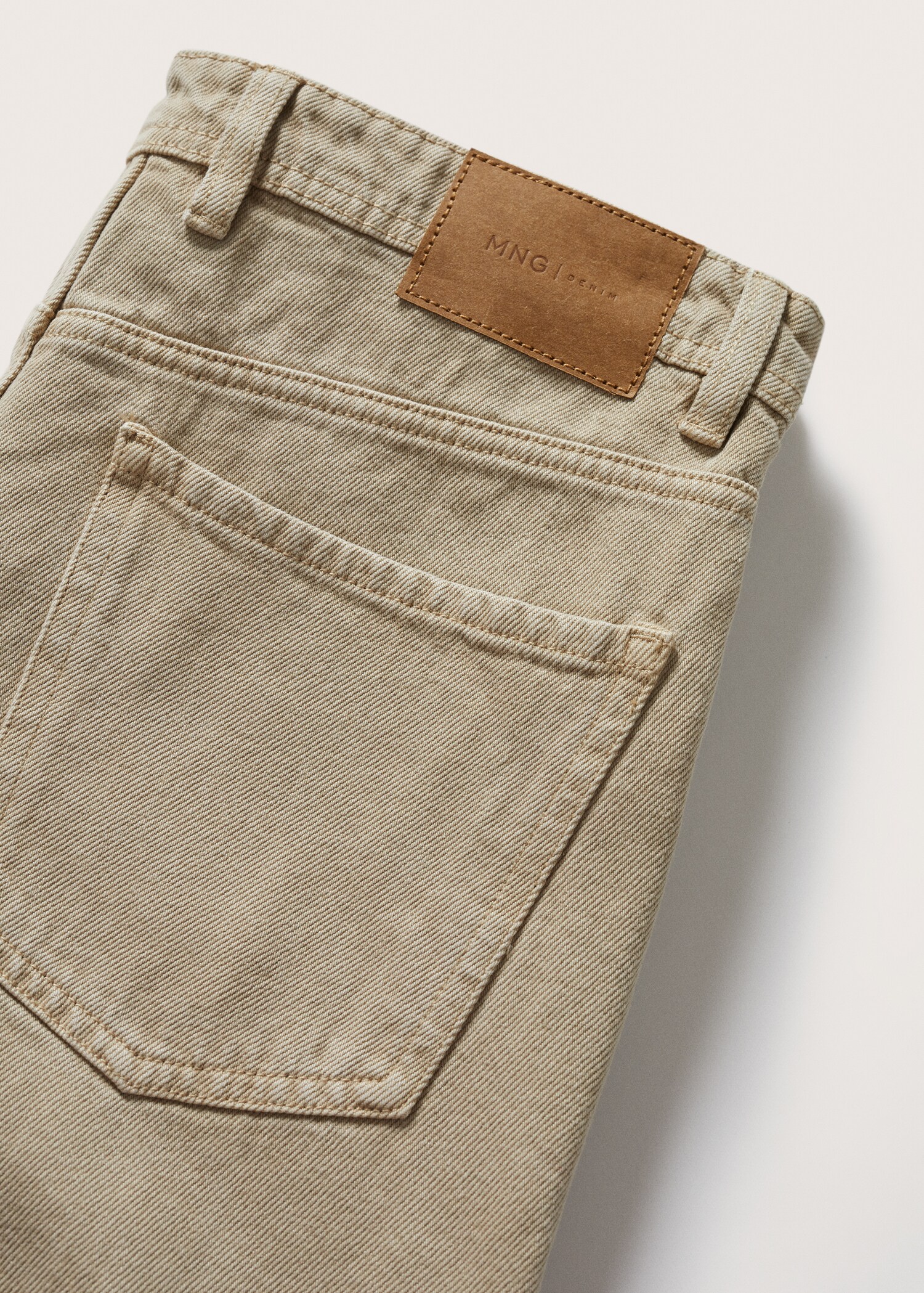 Light denim Bermuda shorts - Details of the article 8
