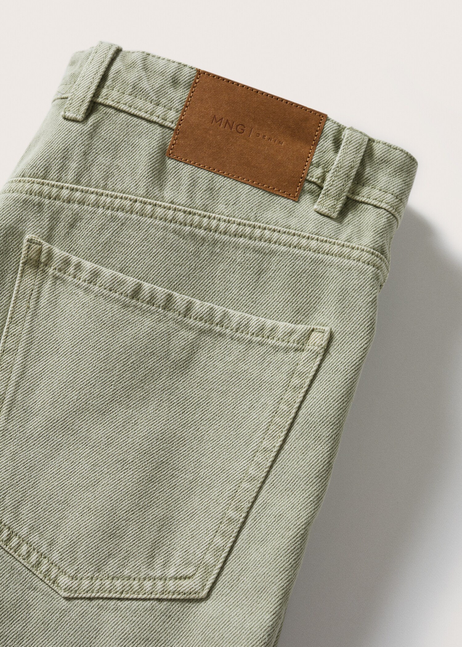Light denim Bermuda shorts - Details of the article 8